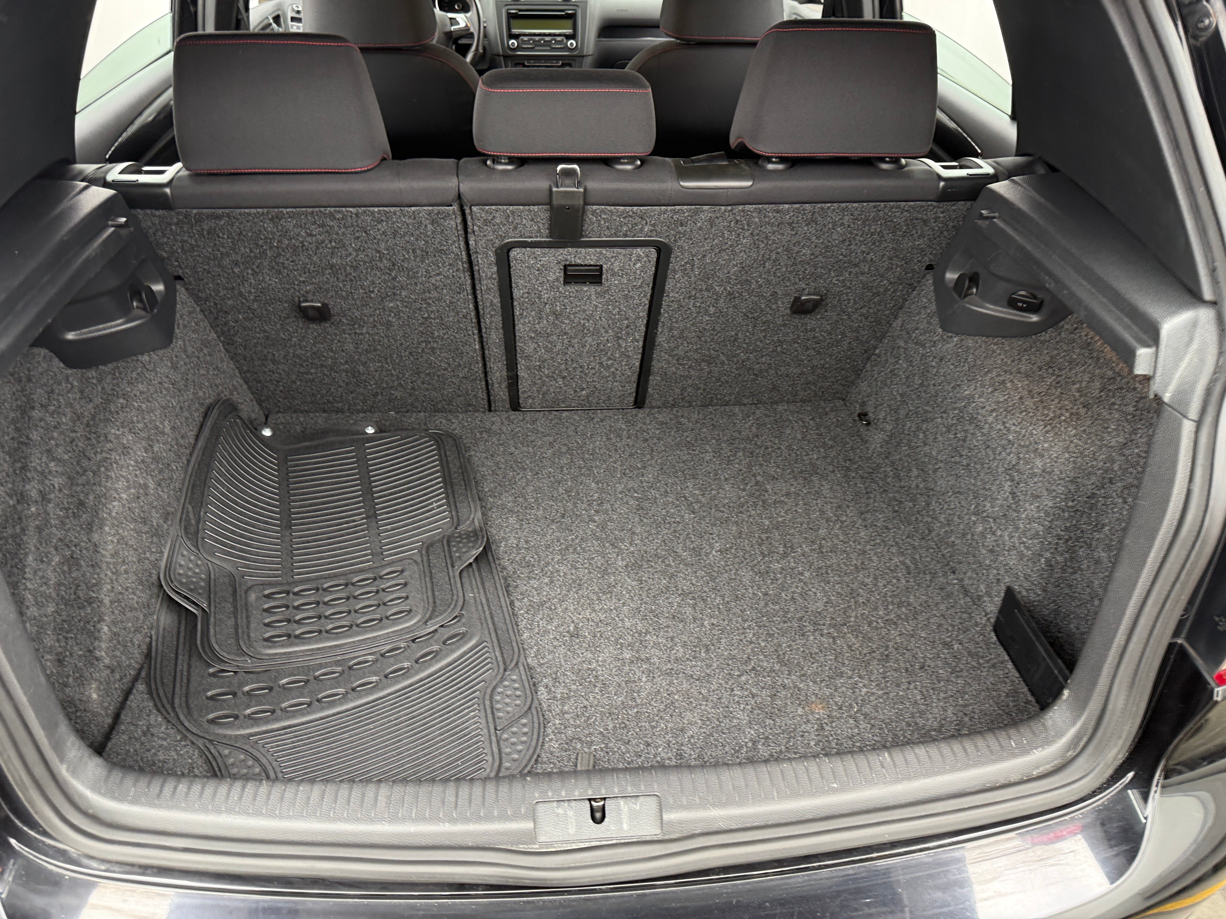 2011 Volkswagen Golf GTI 7