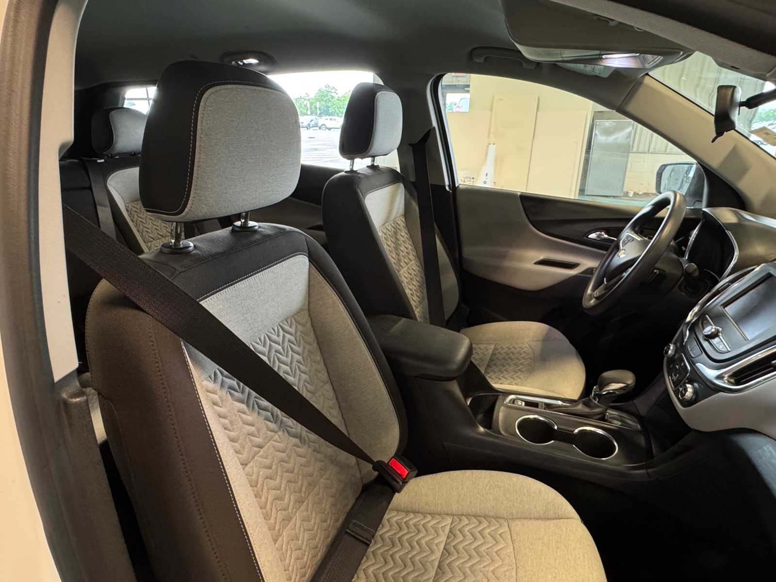 Thumbnail: 2022 Chevrolet Equinox - 2