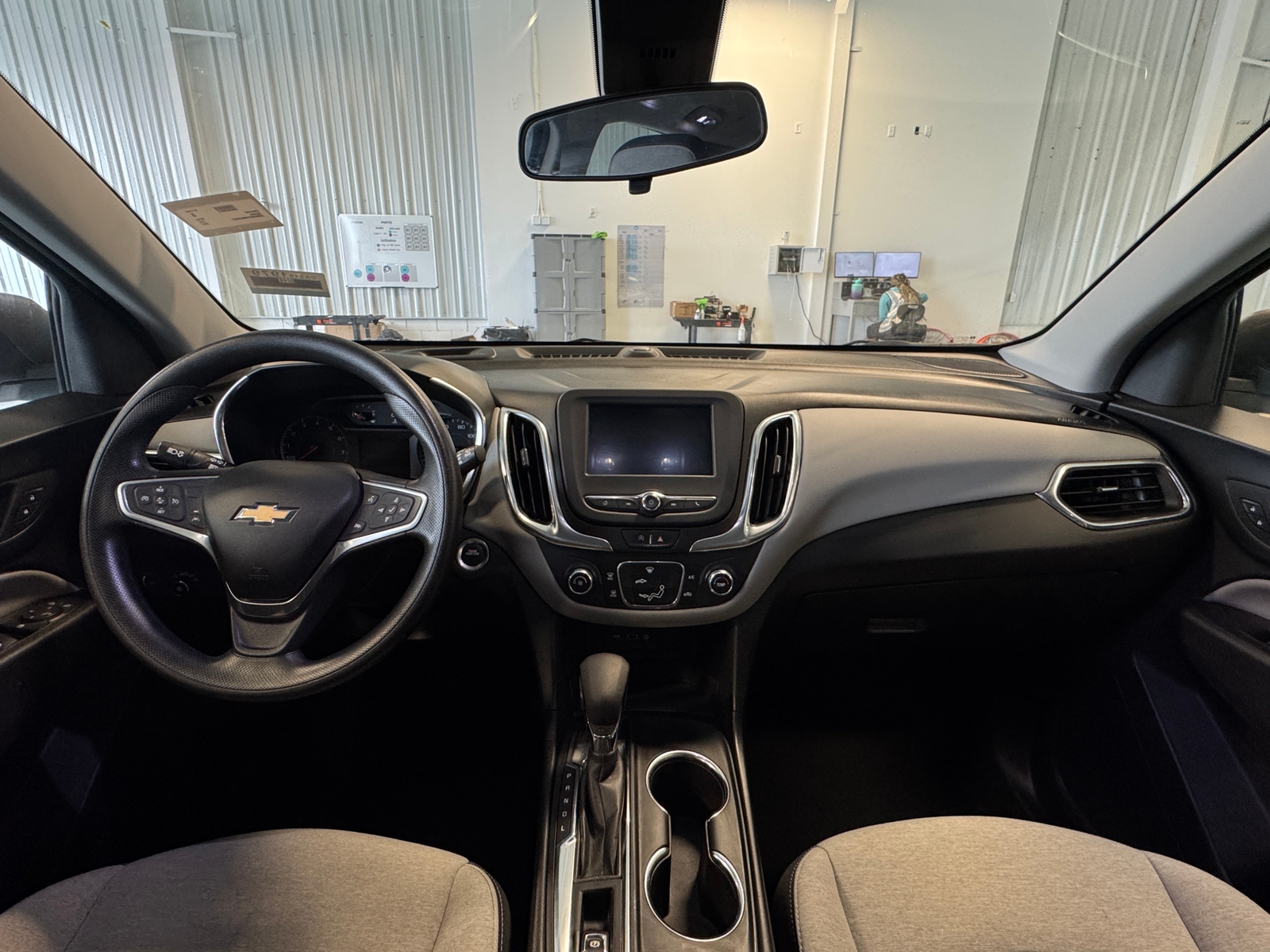 Thumbnail: 2022 Chevrolet Equinox - 3