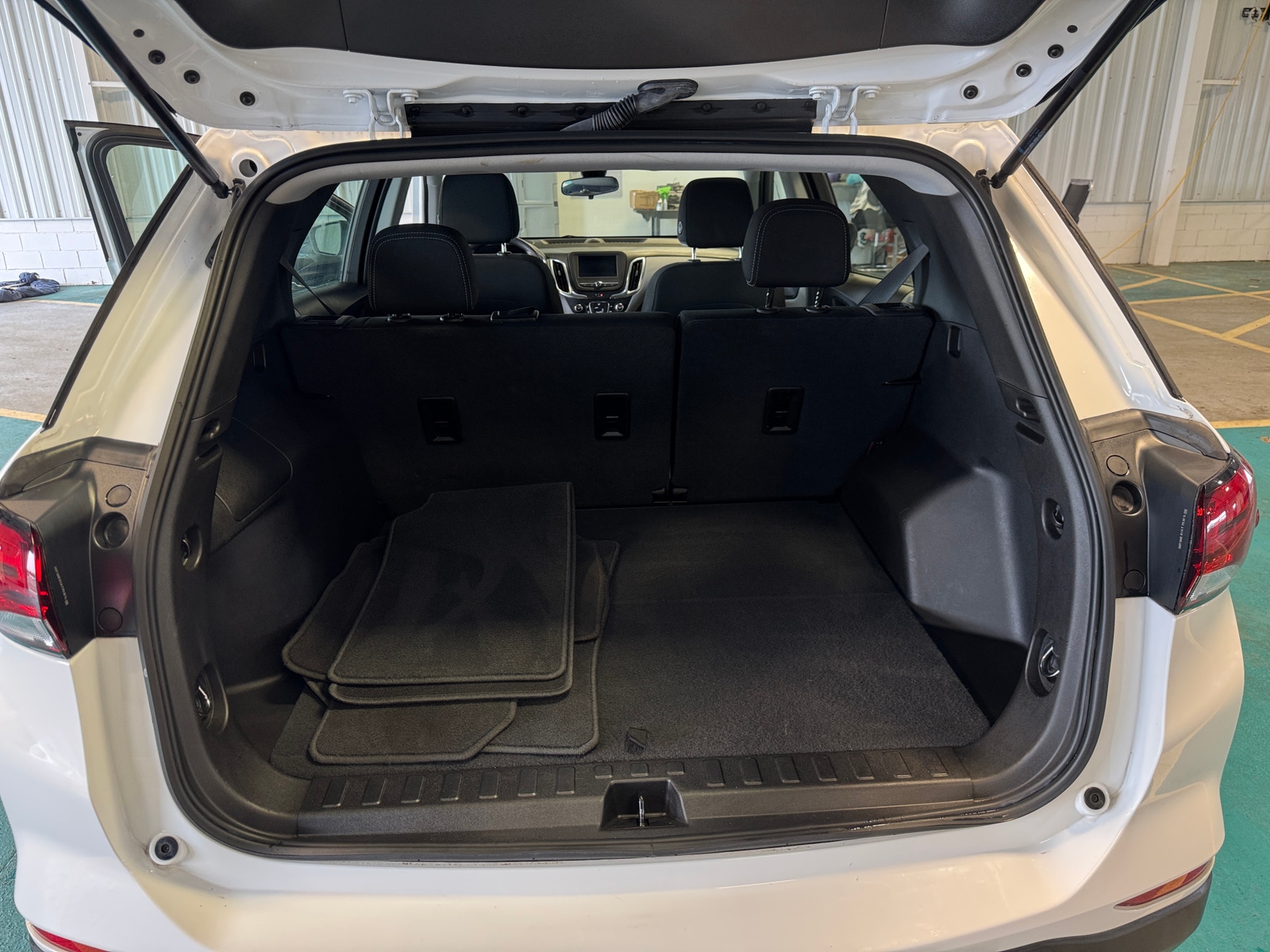 Thumbnail: 2022 Chevrolet Equinox - 7