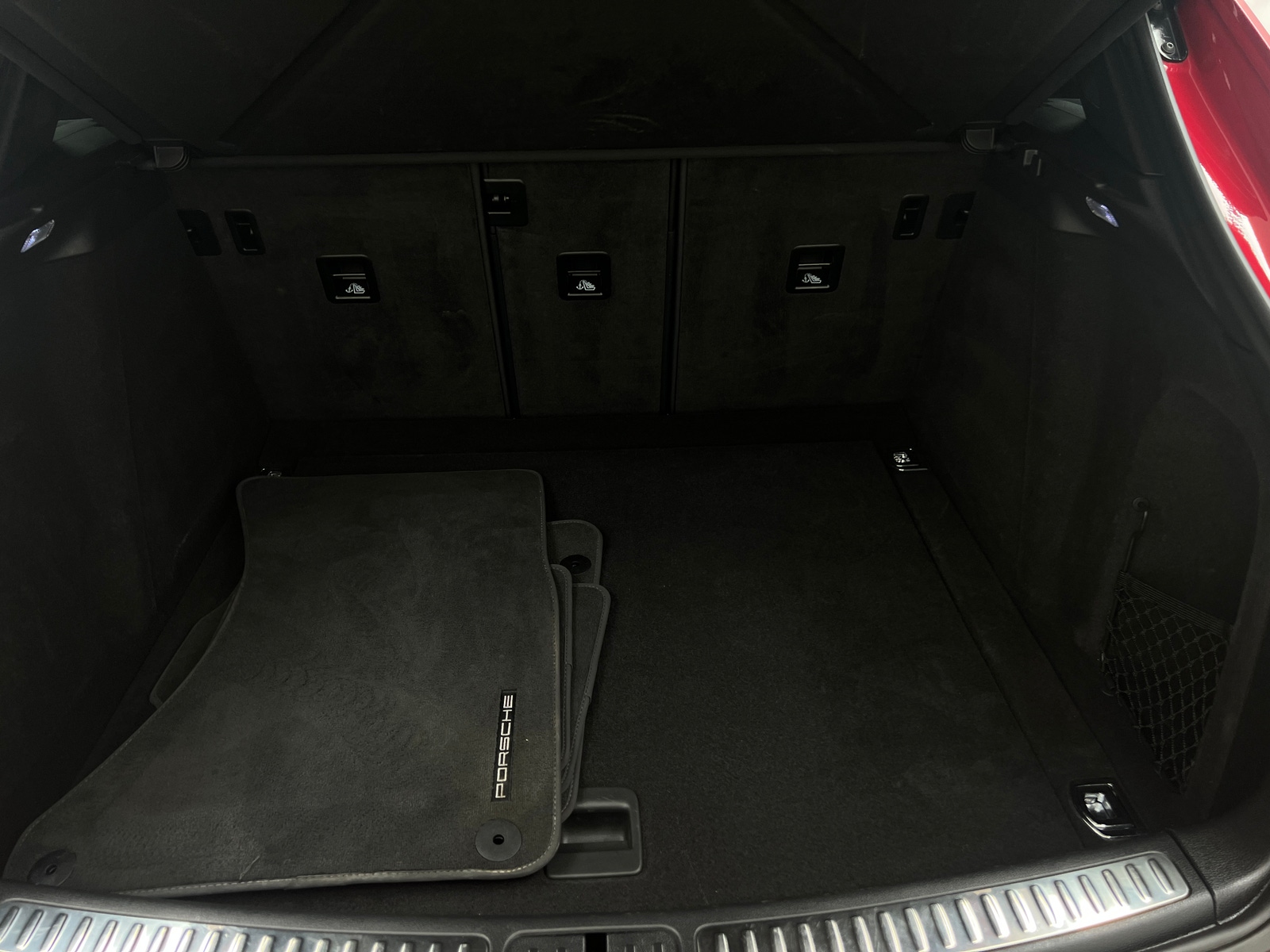 Thumbnail: 2021 Porsche Macan - 6