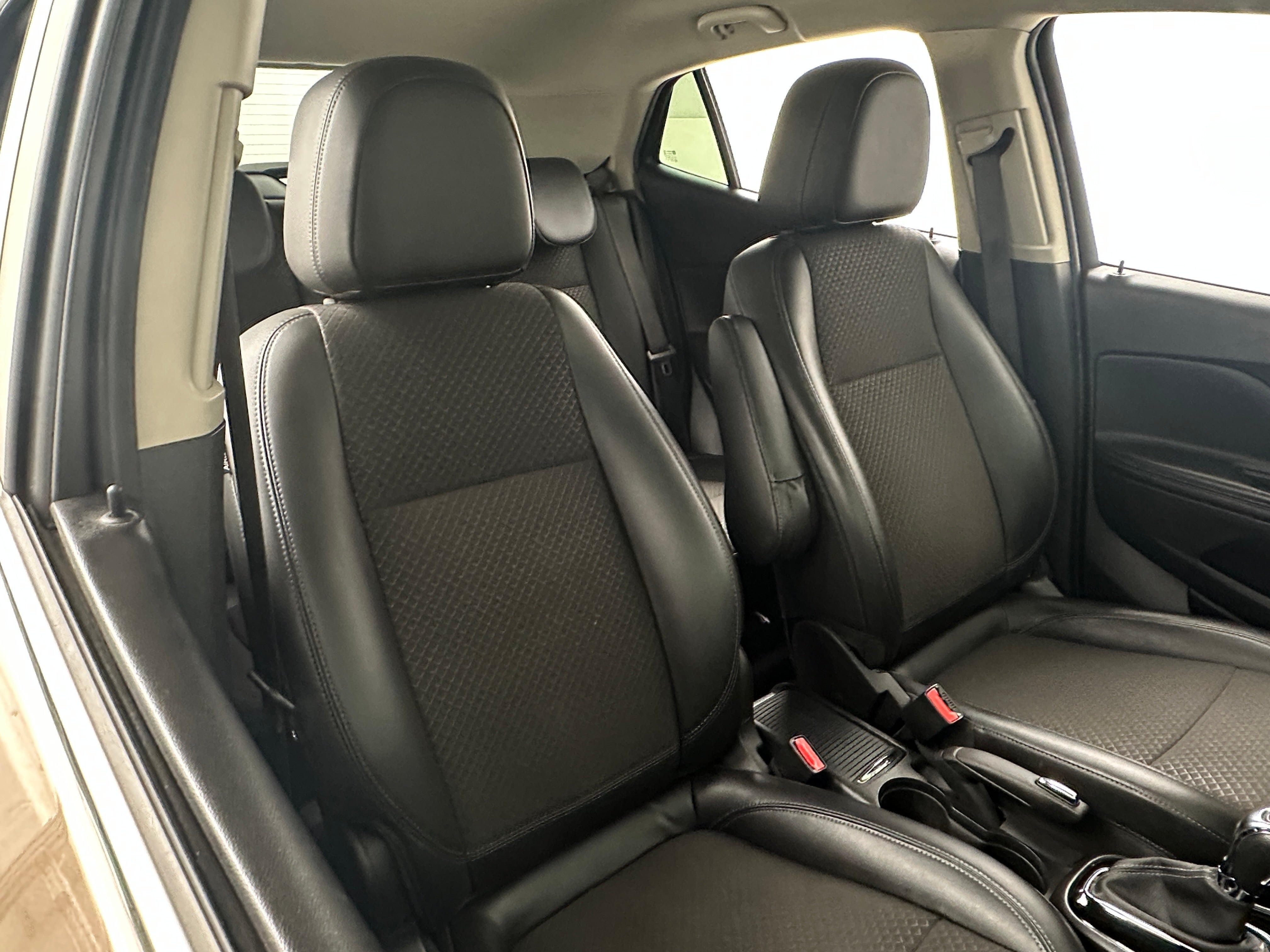 2019 Buick Encore Sport Touring 2