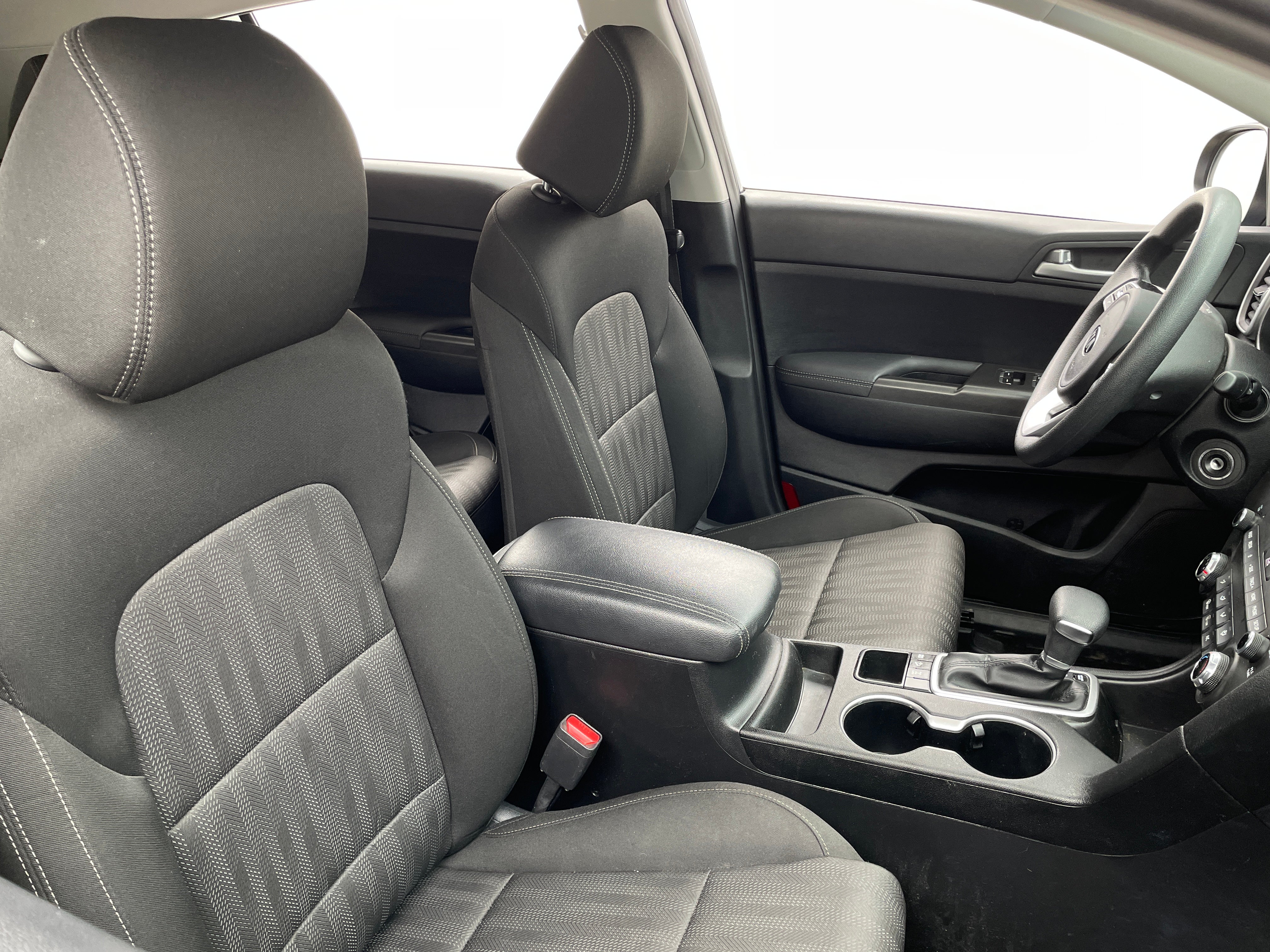 2022 Kia Sportage LX 2