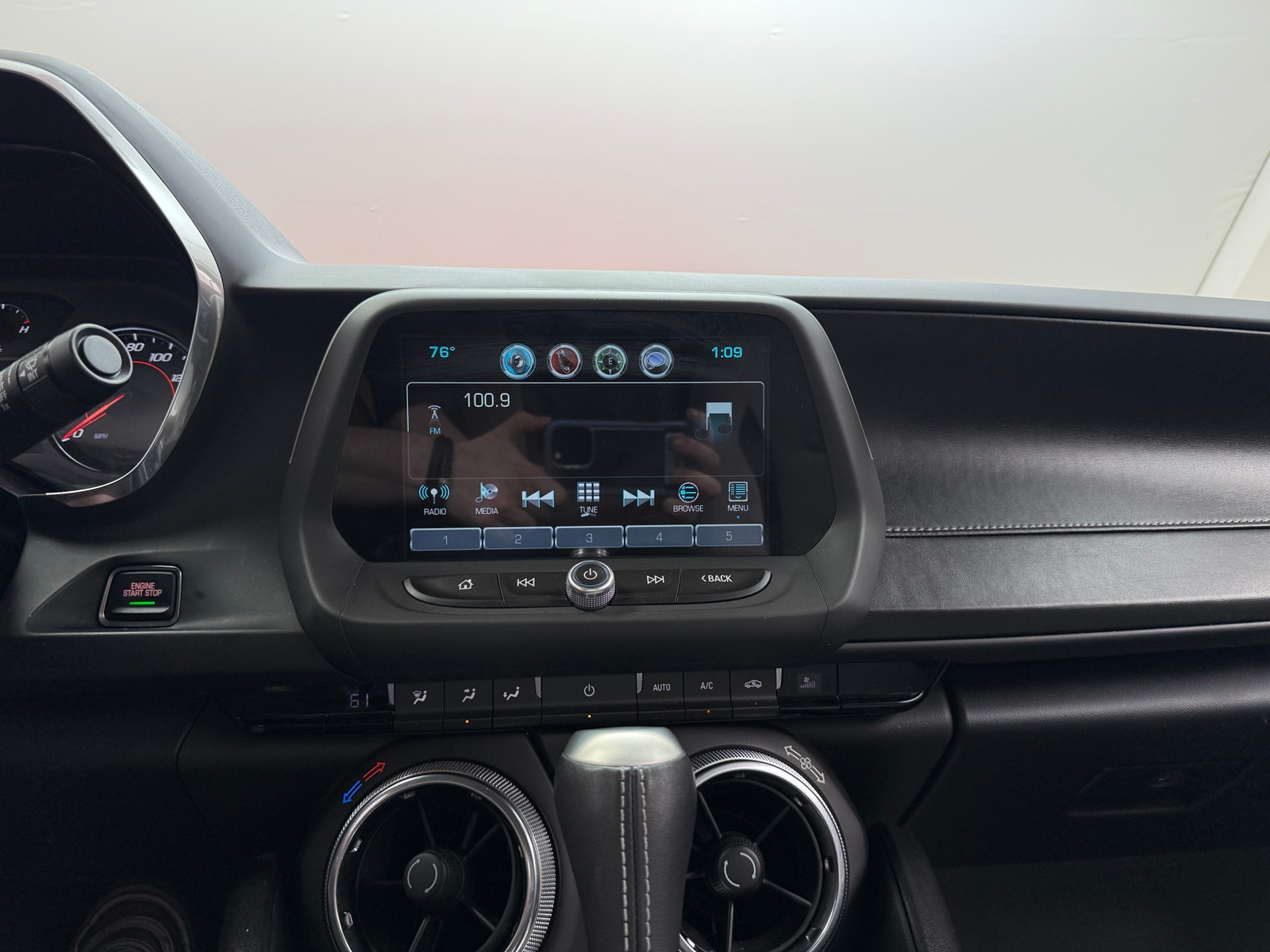 Thumbnail: 2018 Chevrolet Camaro - 3