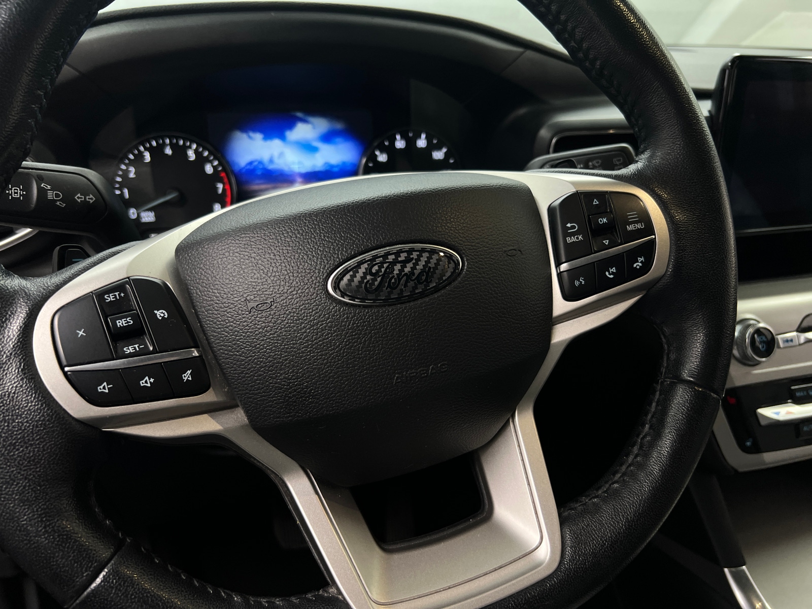 Thumbnail: 2021 Ford Explorer - 5