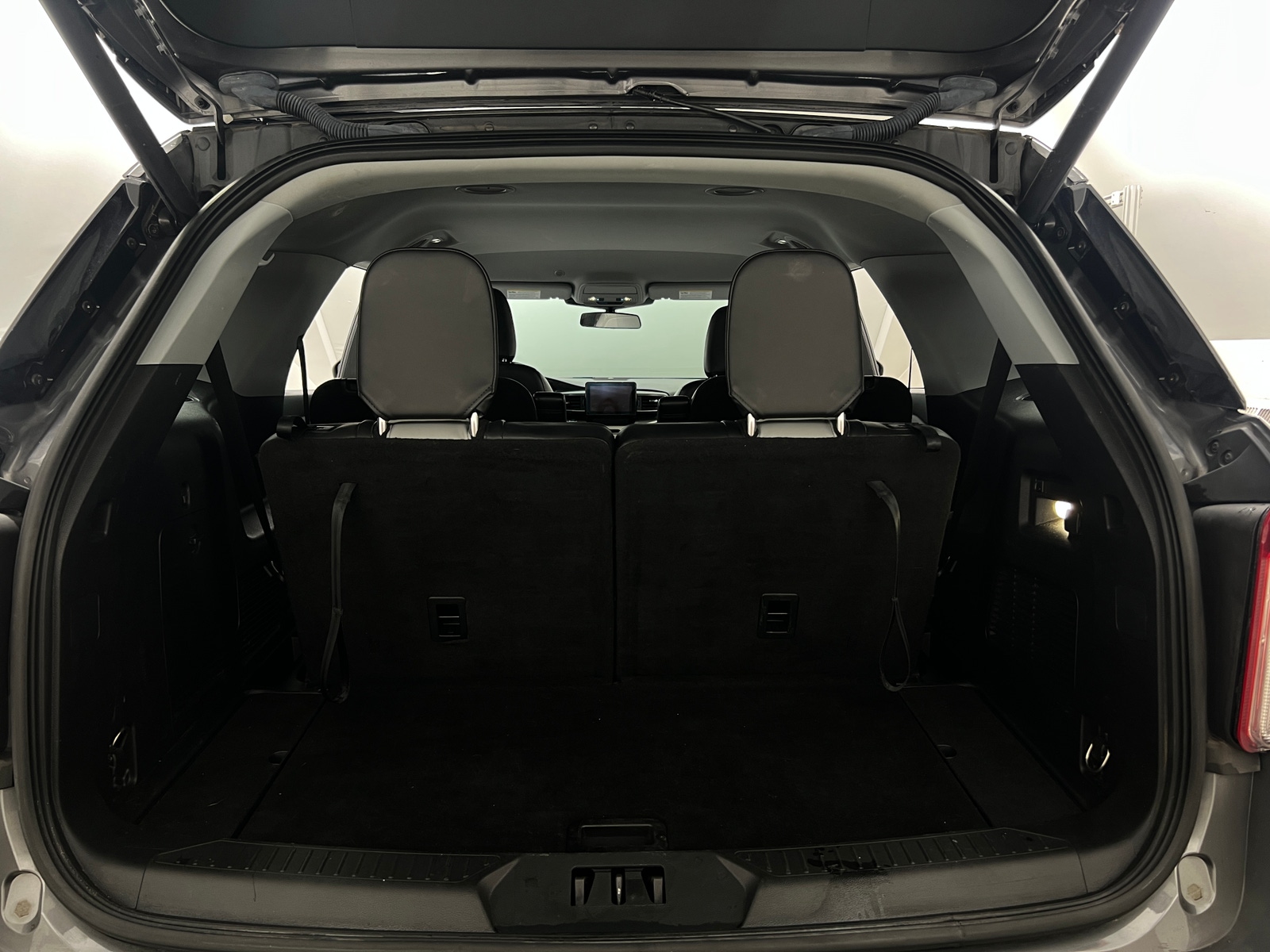 Thumbnail: 2021 Ford Explorer - 7