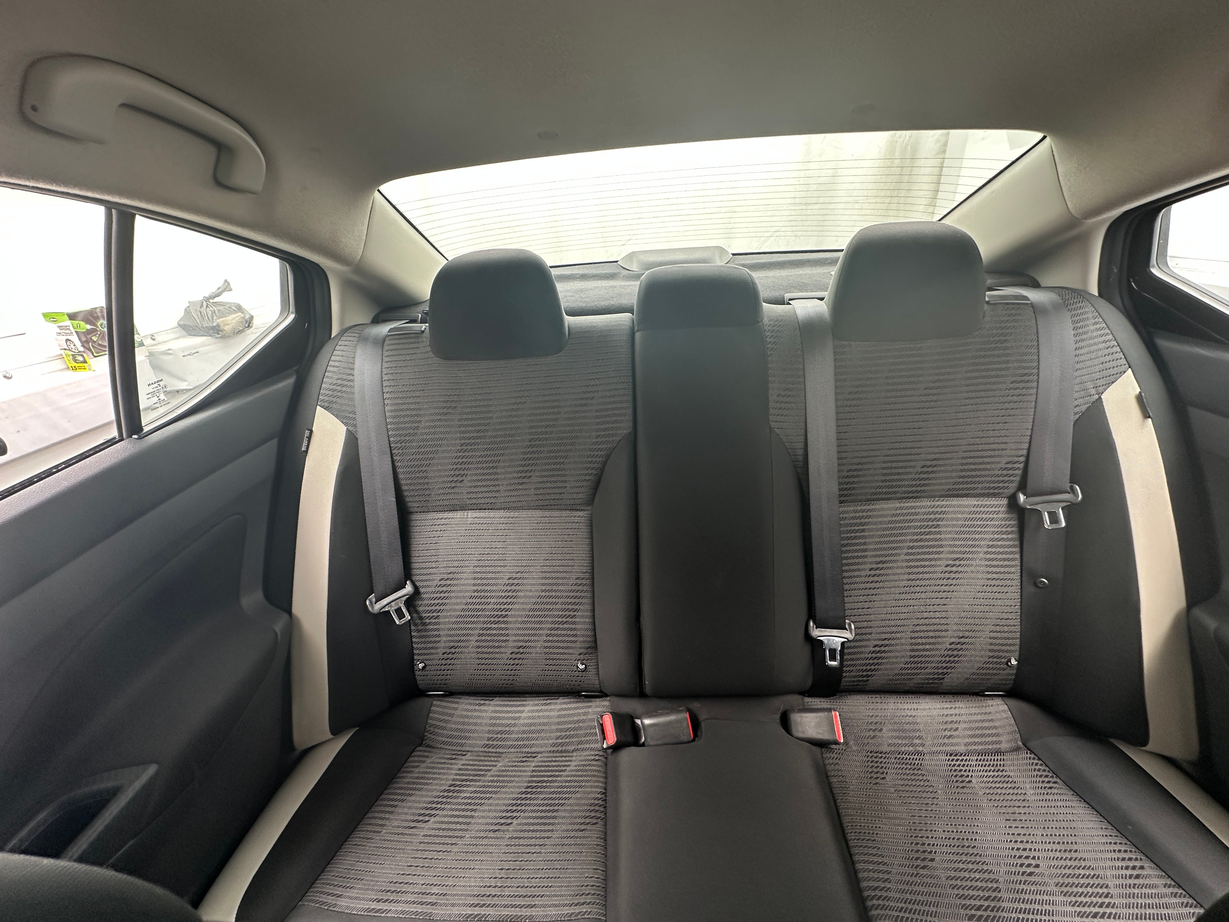 2021 Nissan Versa SV 6