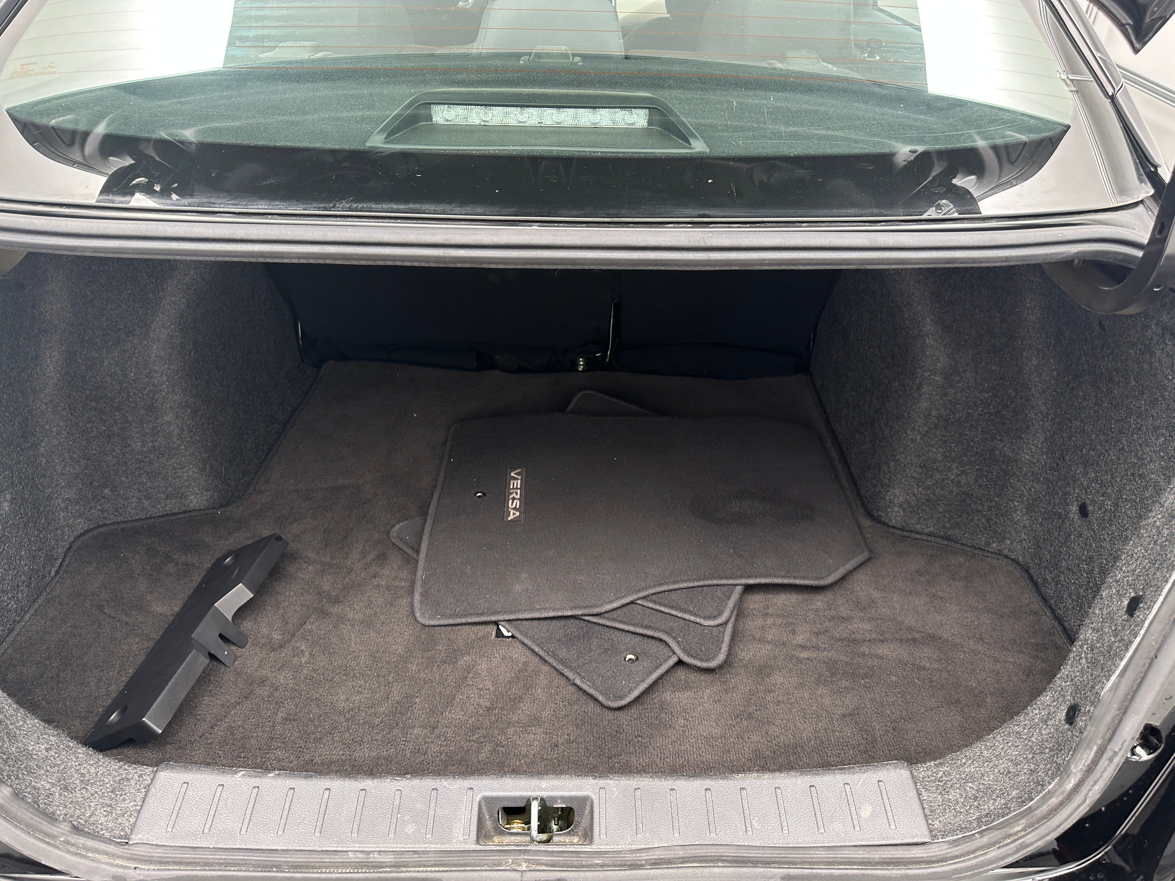 2021 Nissan Versa SV 7