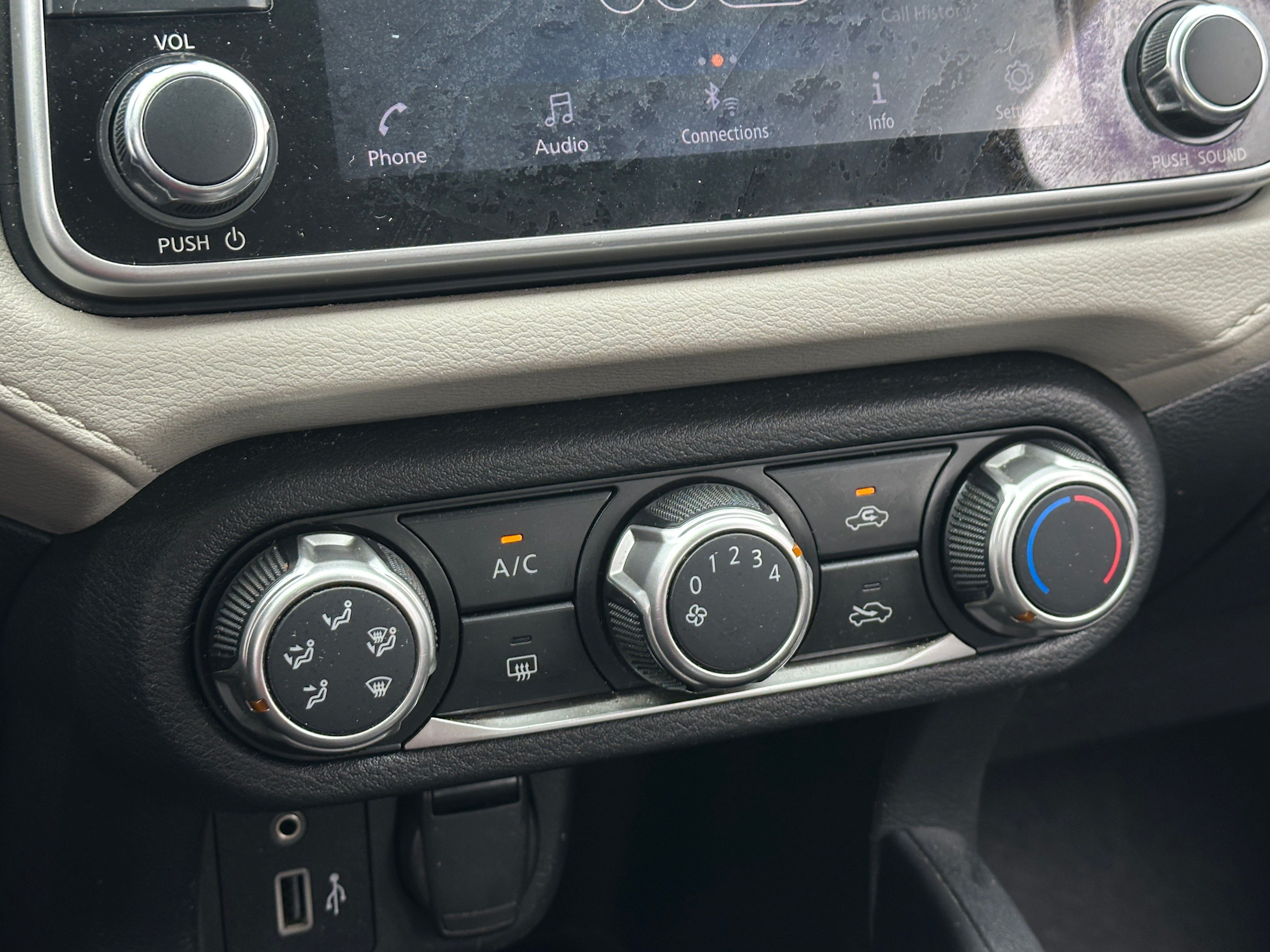 2021 Nissan Versa SV 4