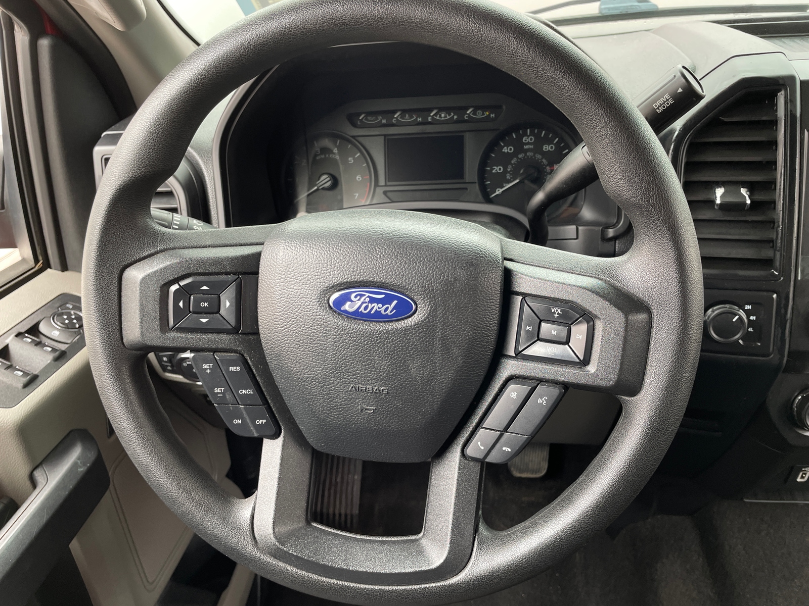 Thumbnail: 2019 Ford Econoline - 5