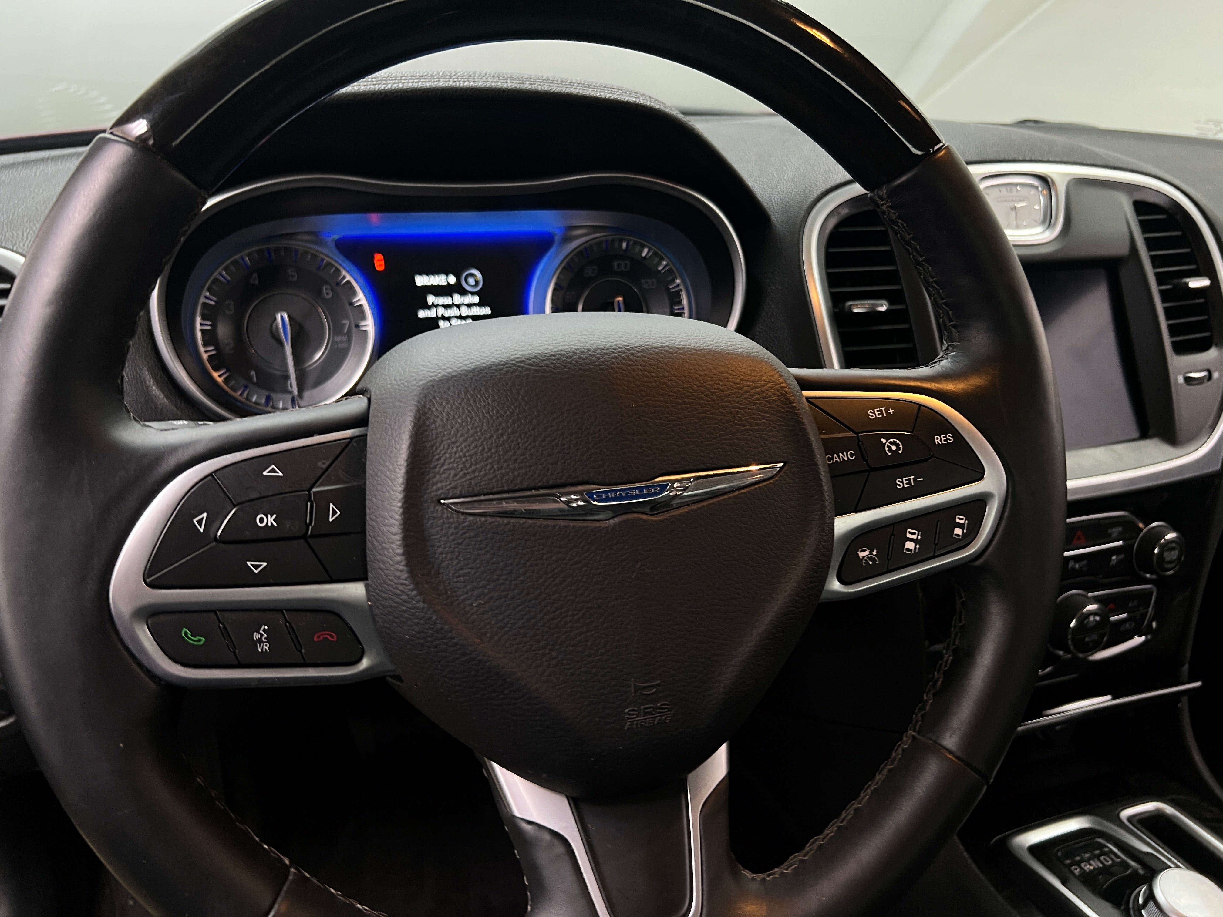 2017 Chrysler 300 C 4