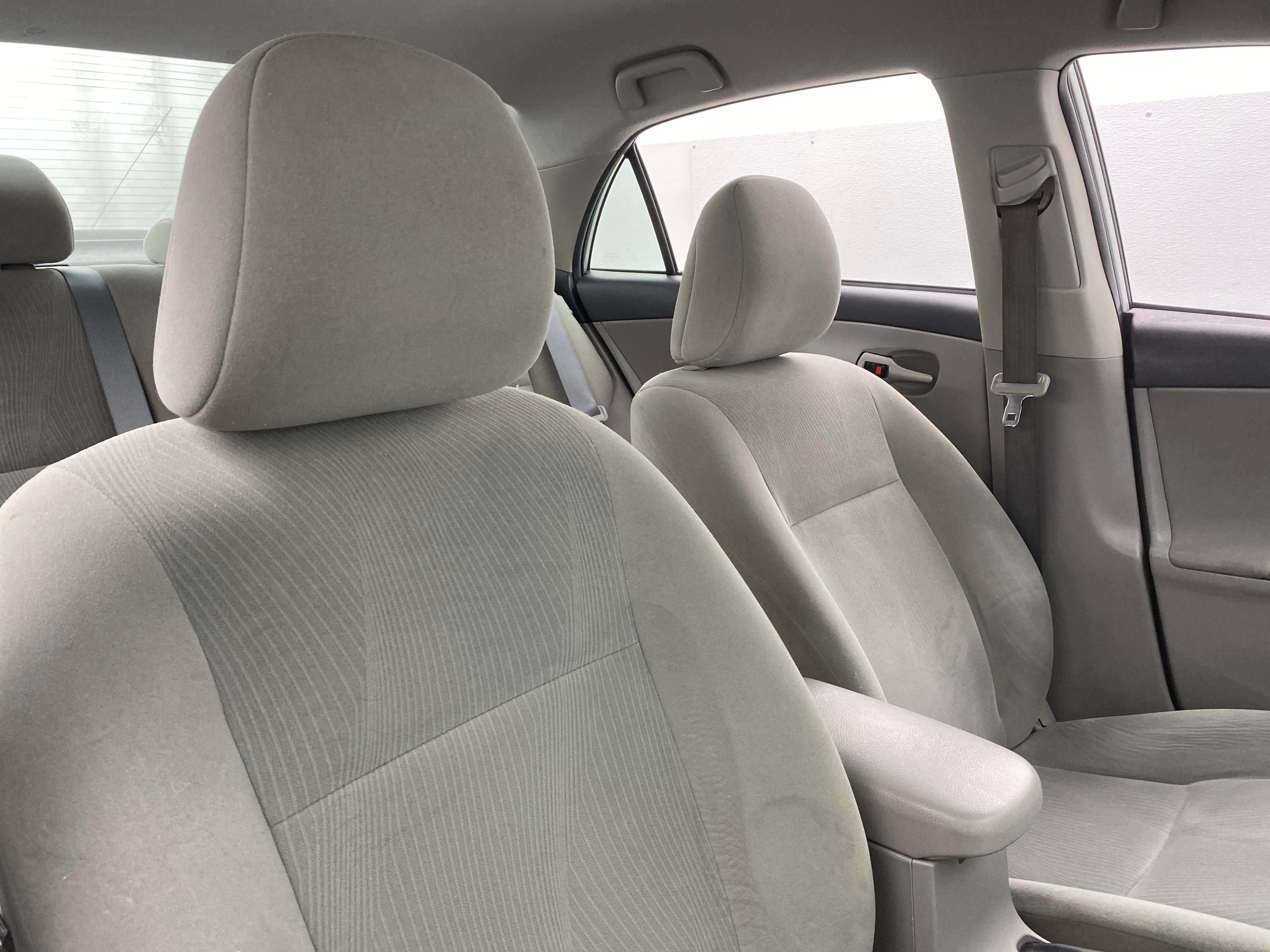 2013 Toyota Corolla LE 2