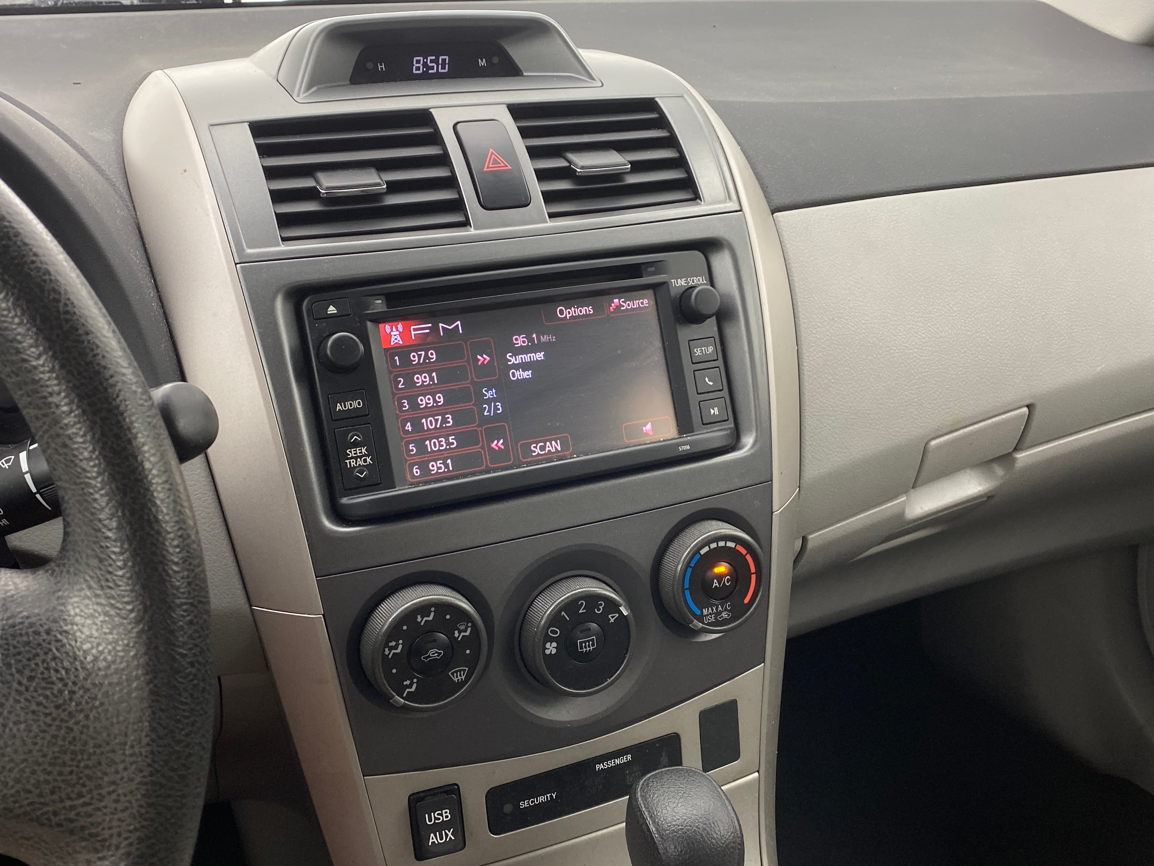 2013 Toyota Corolla LE 4