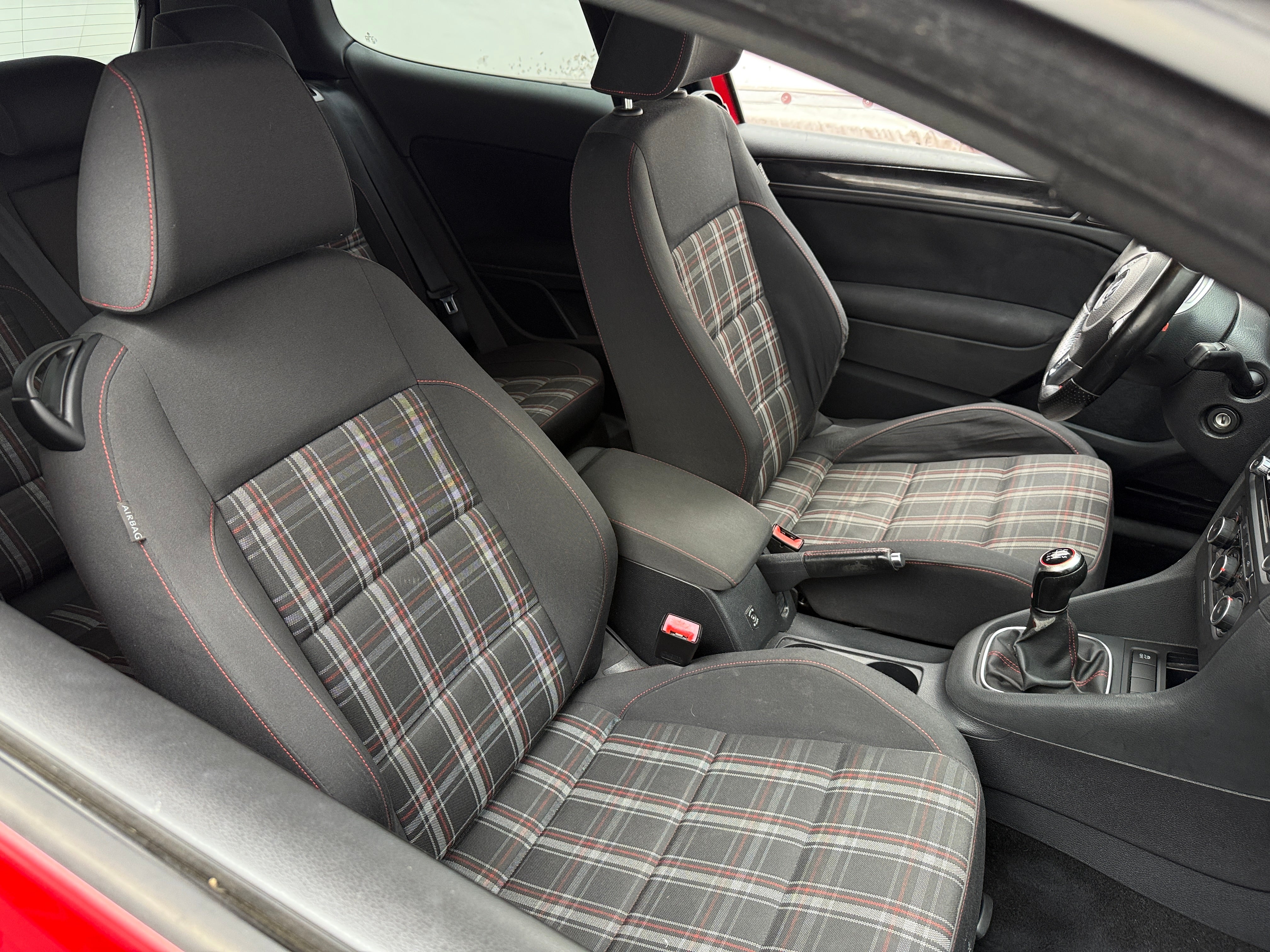2012 Volkswagen Golf GTI 2