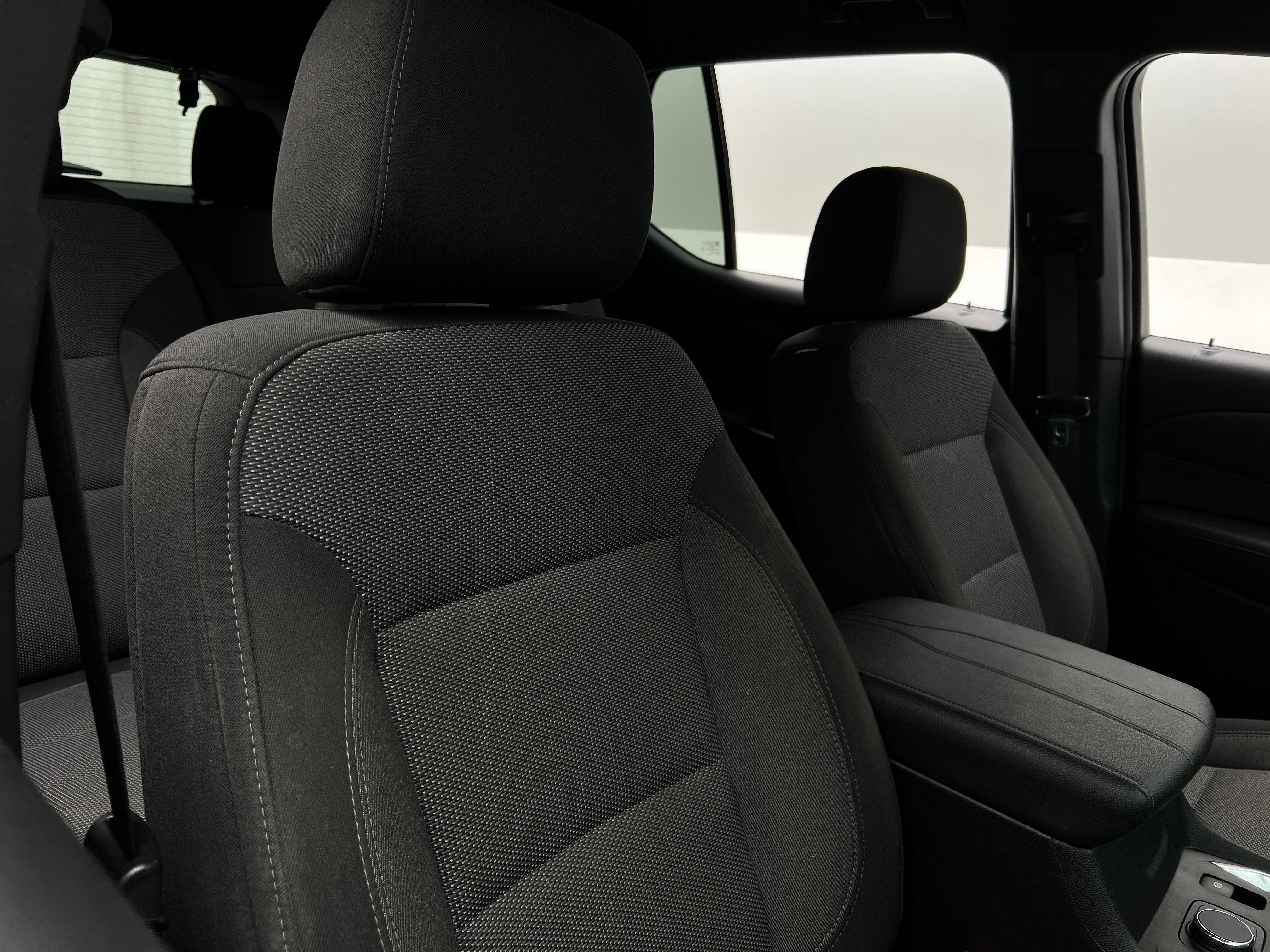 2023 Chevrolet Traverse LT 2