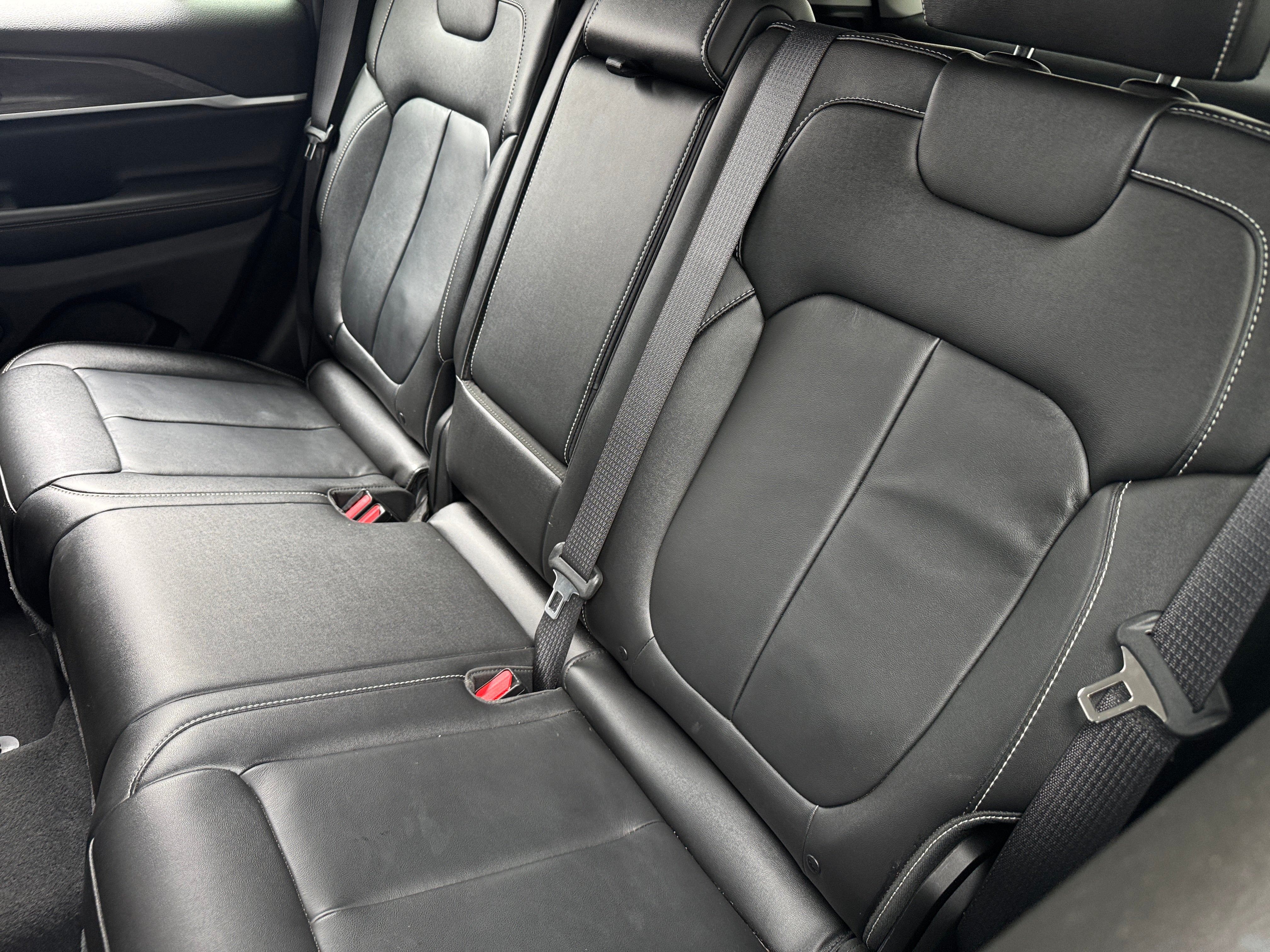 2023 Jeep Grand Cherokee Limited Edition 5