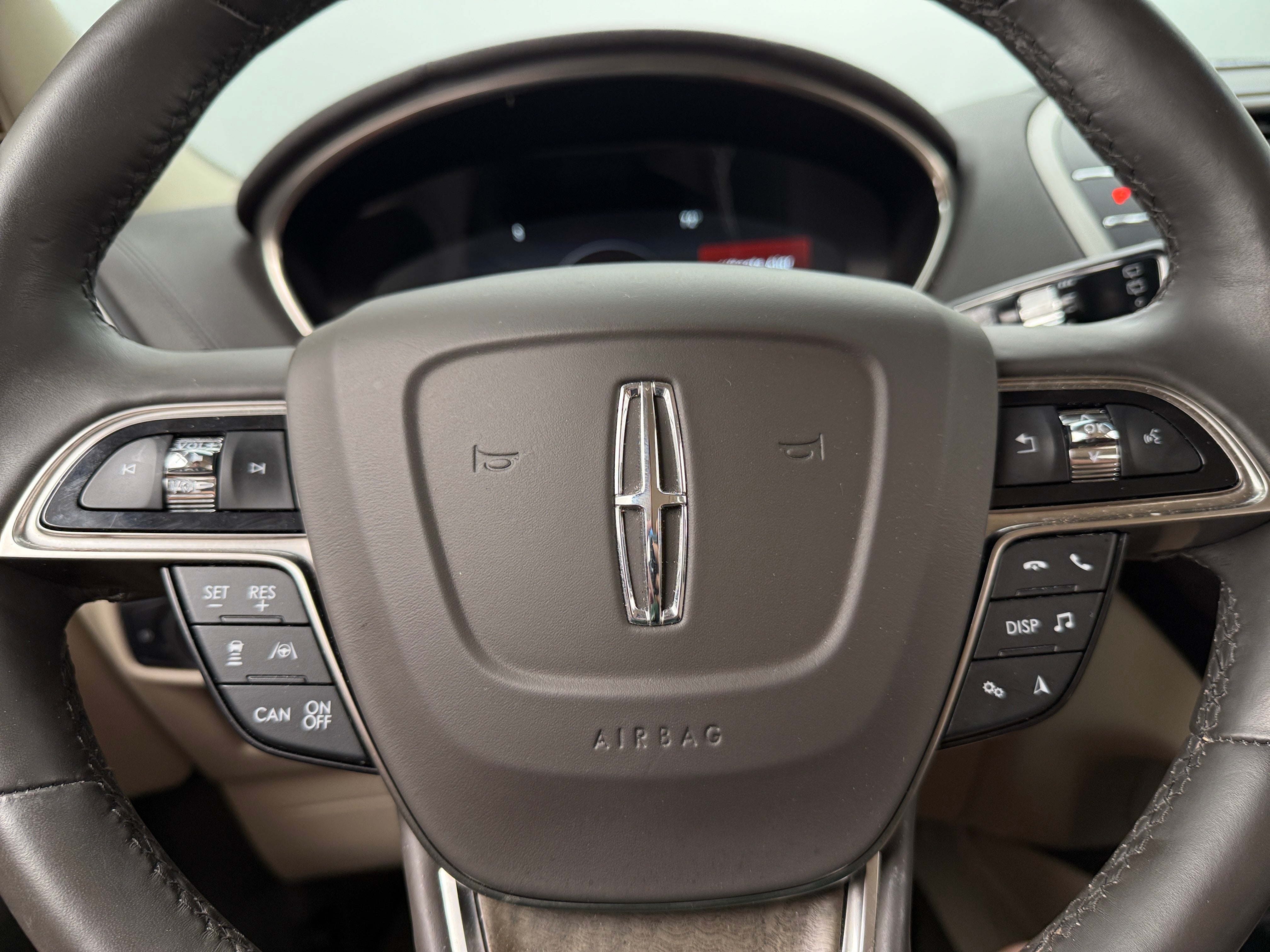 Thumbnail: 2020 Lincoln Nautilus - 4