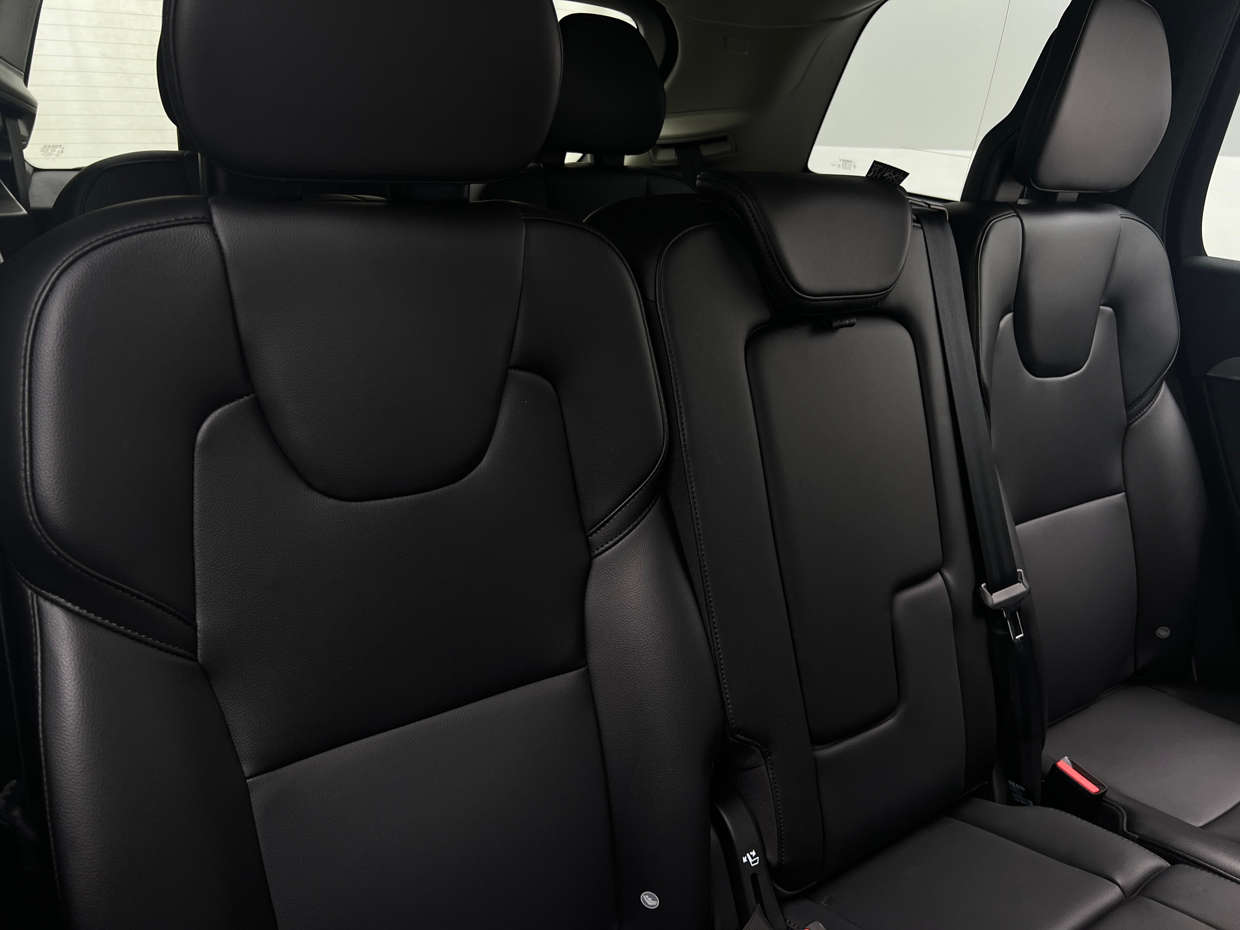 2022 Volvo XC90 T5 Momentum 5