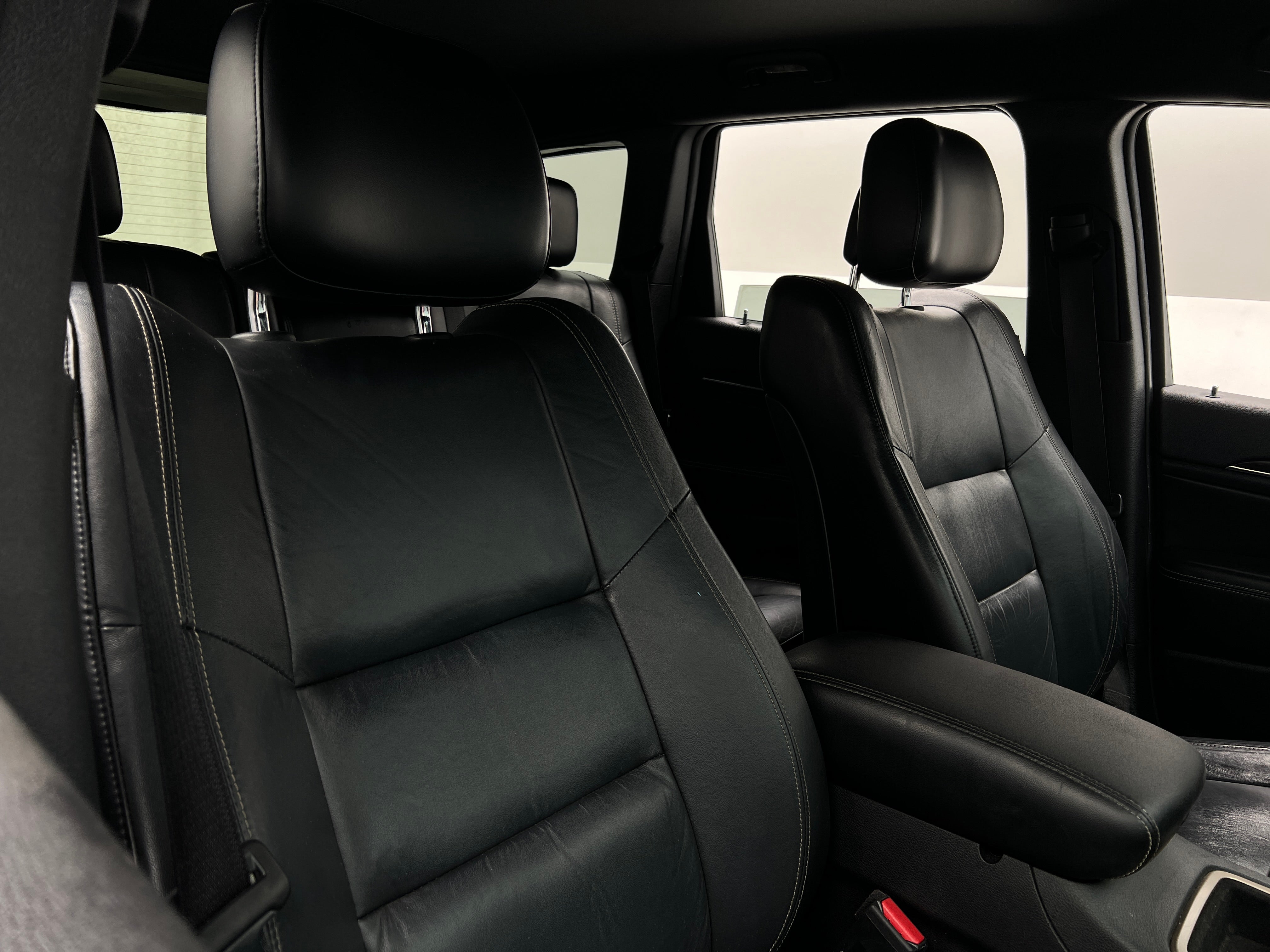 2014 Jeep Grand Cherokee Limited Edition 2