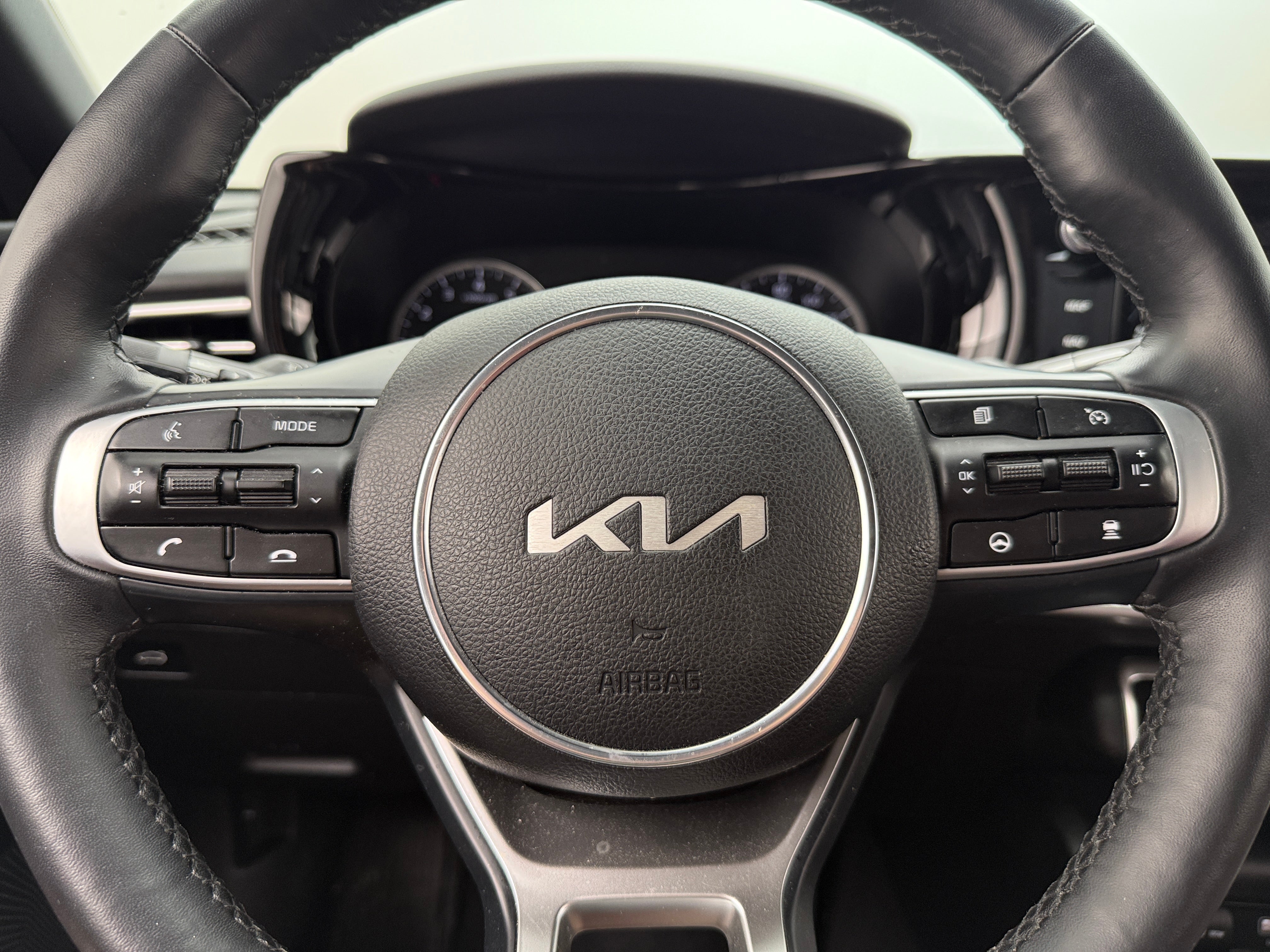 Thumbnail: 2023 Kia K5 - 4