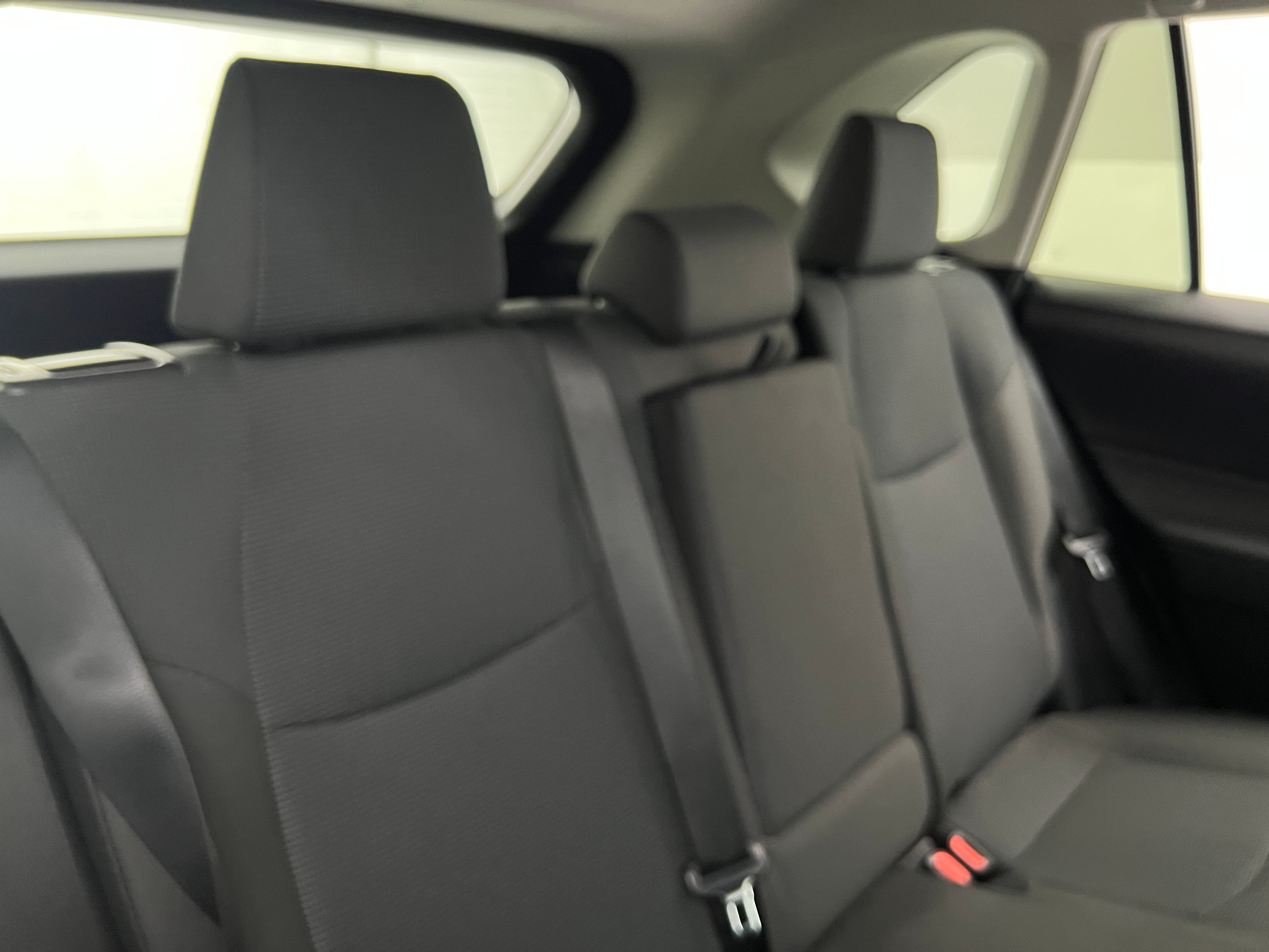 2023 Toyota RAV4 LE 6