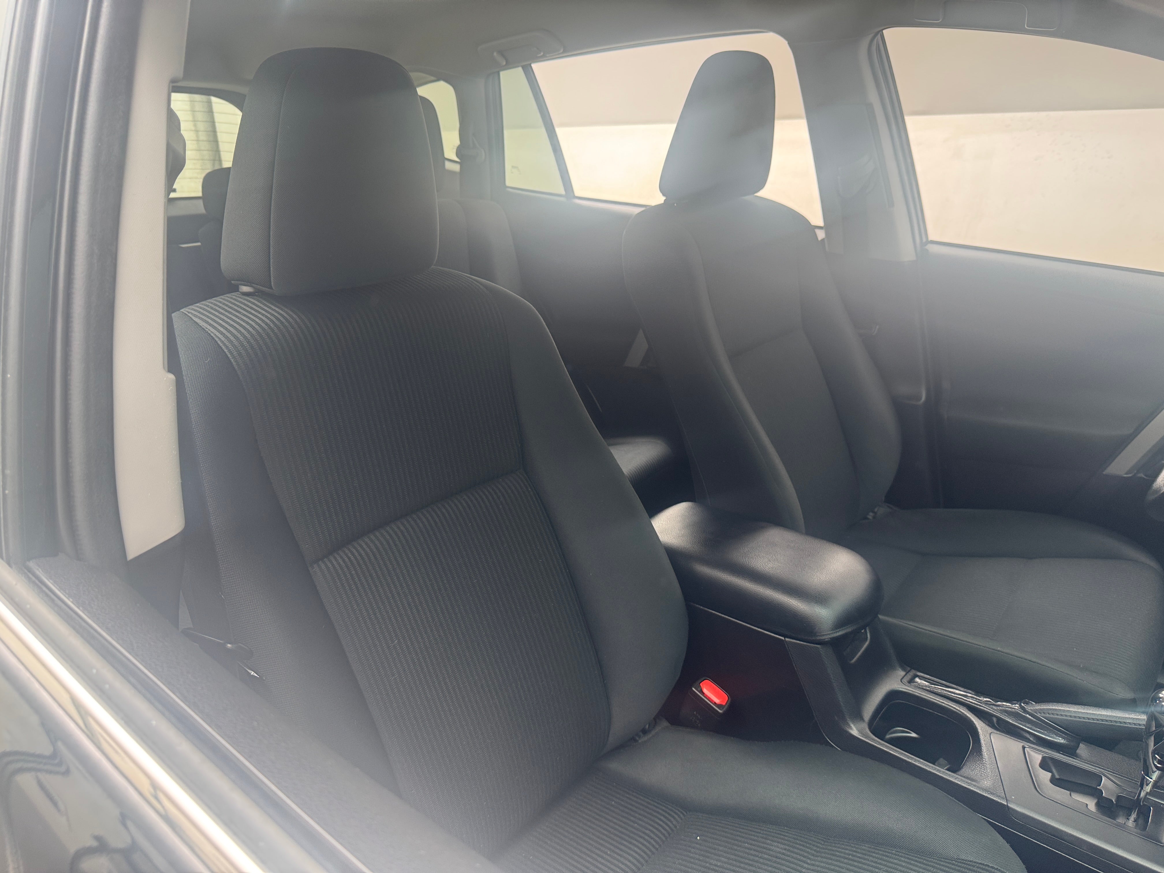 2018 Toyota RAV4 LE 2