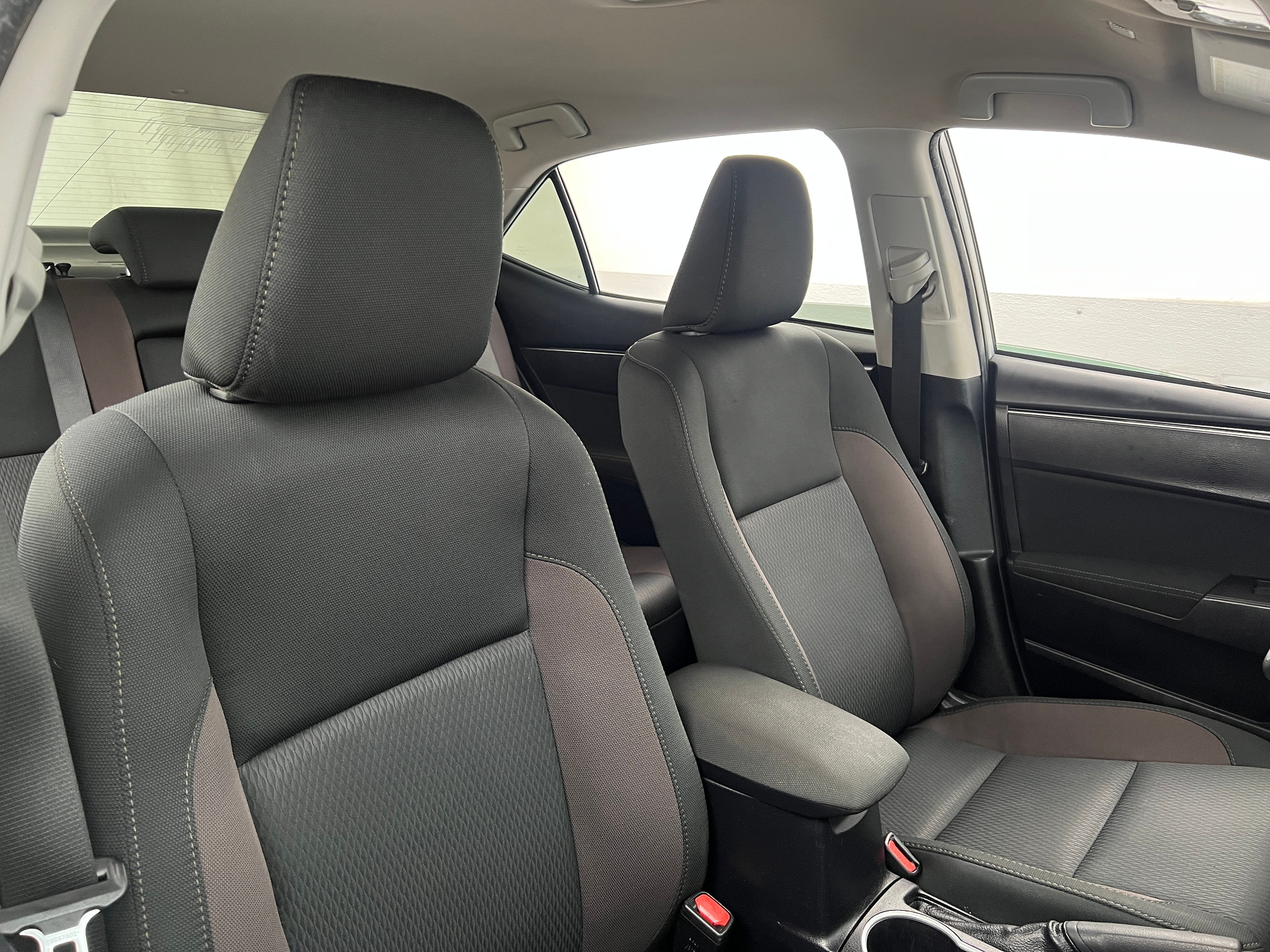 2019 Toyota Corolla LE 2