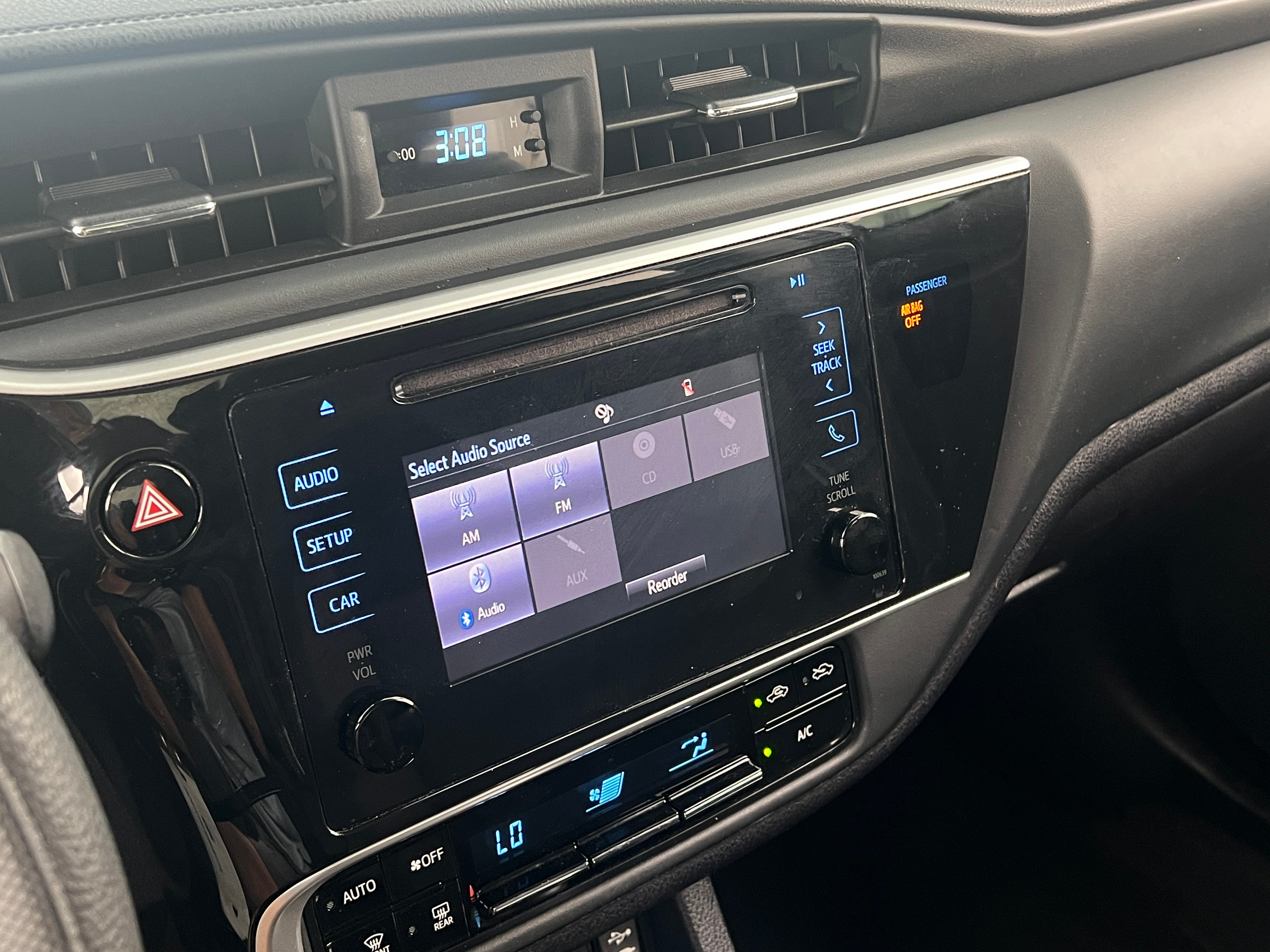 2019 Toyota Corolla LE 4