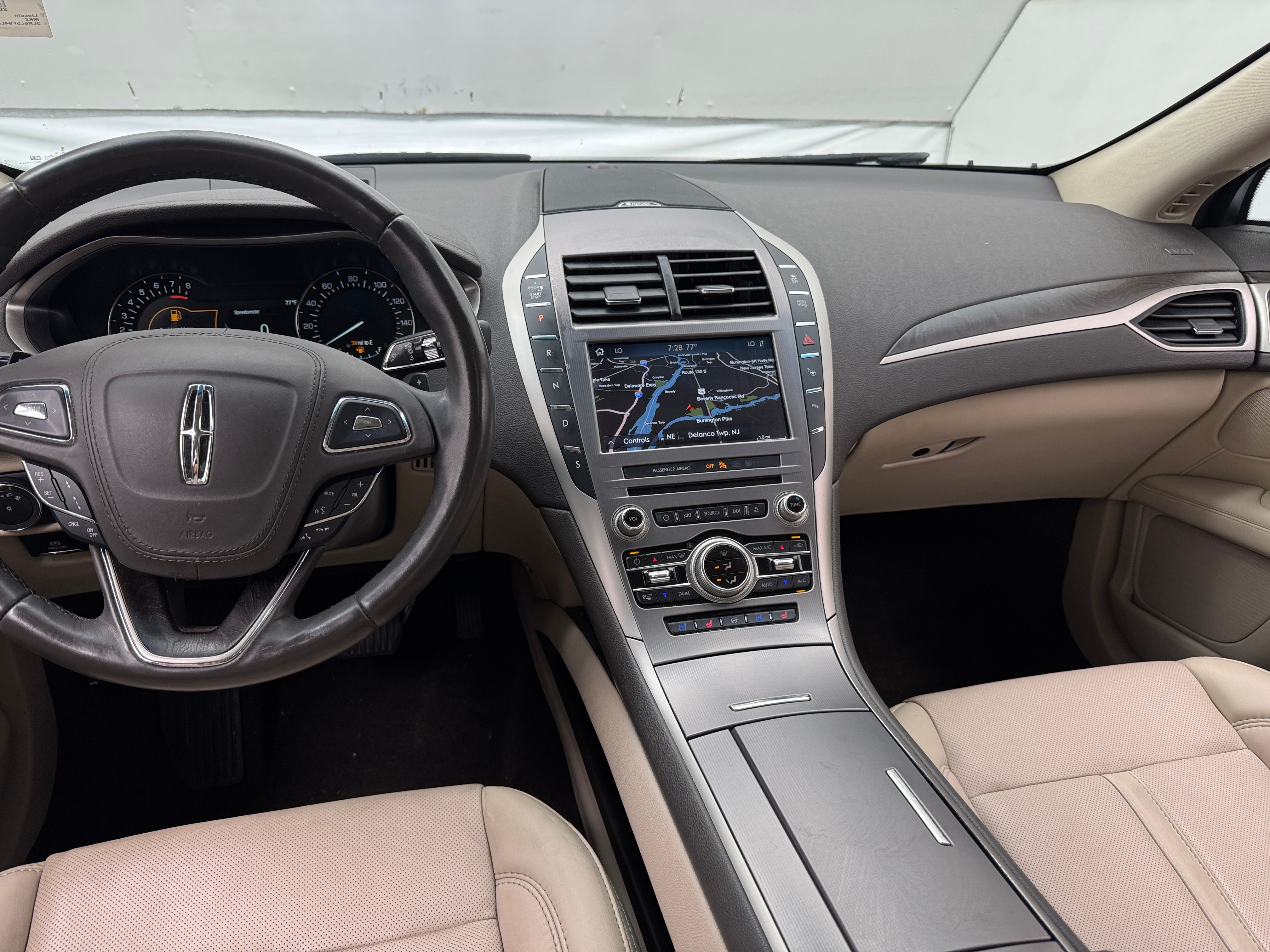 Thumbnail: 2020 Lincoln MKZ - 2