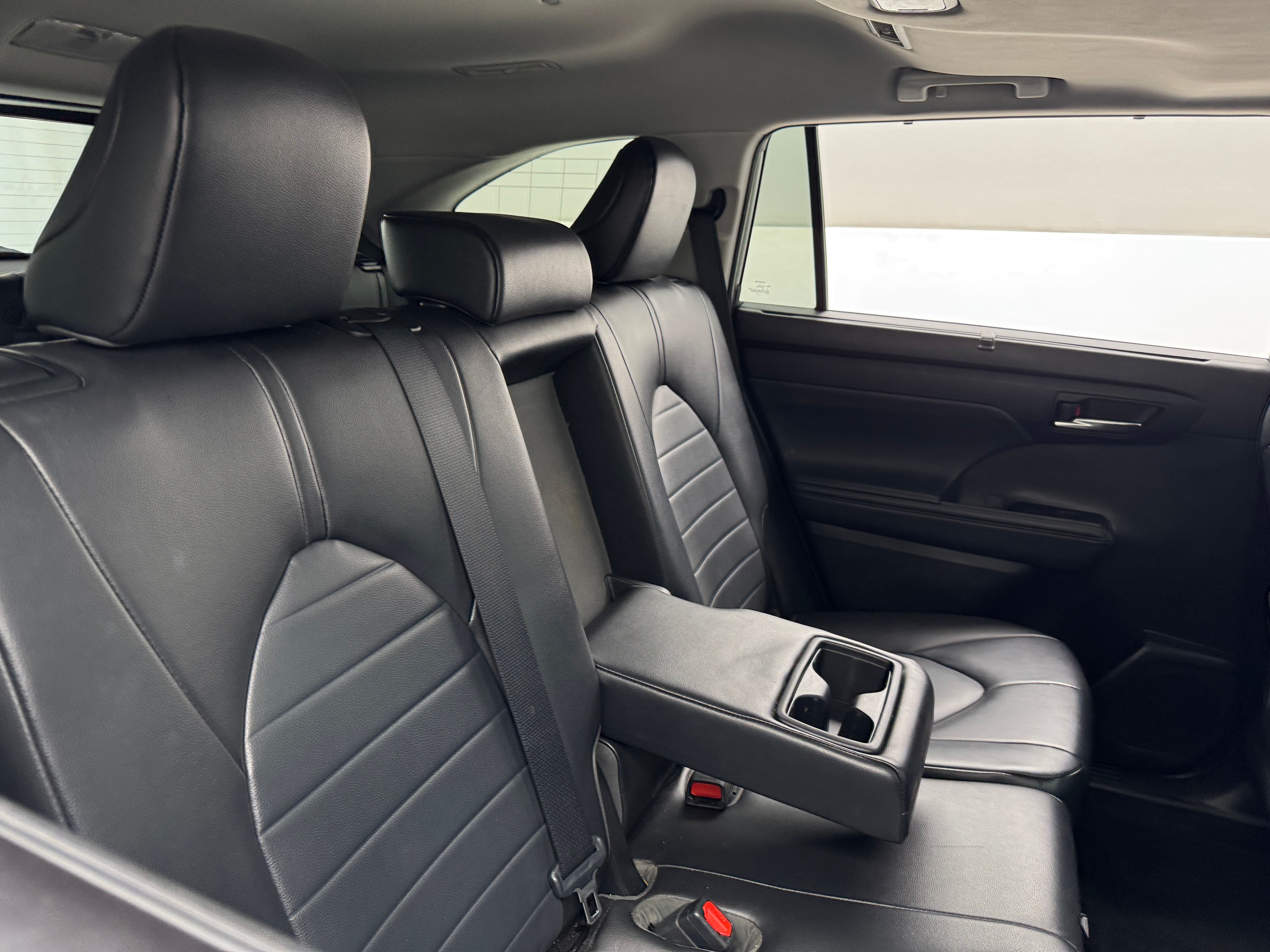 Thumbnail: 2022 Toyota Highlander - 5
