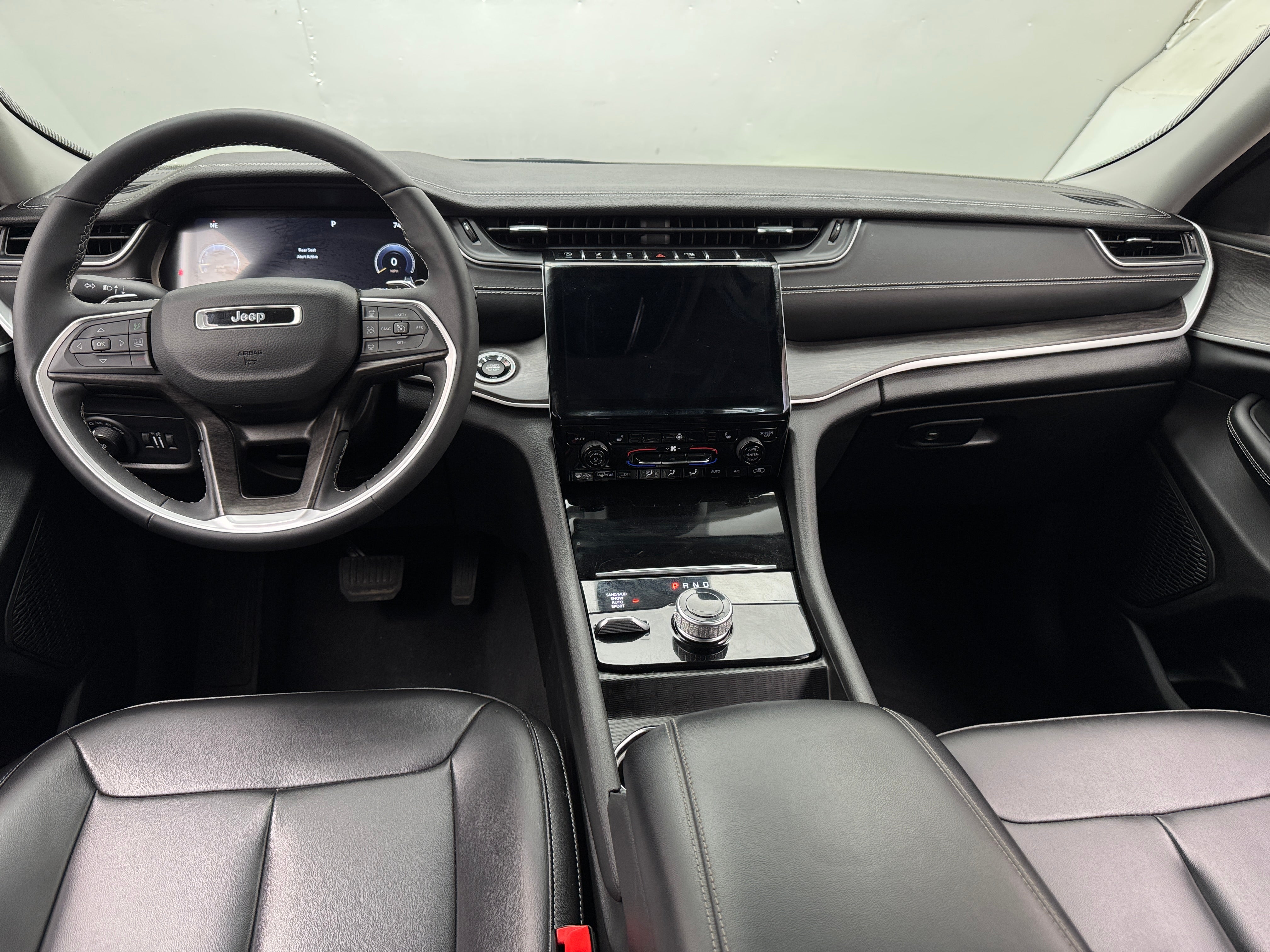 Thumbnail: 2024 Jeep Grand Cherokee L - 3