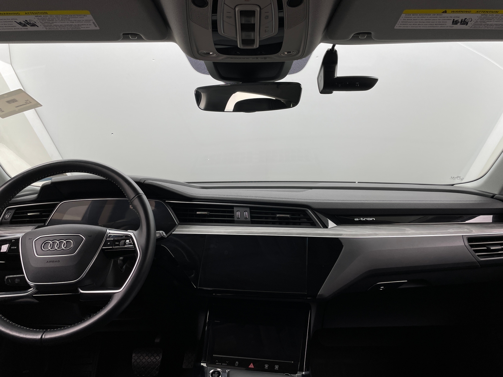 Thumbnail: 2021 Audi e-tron - 2