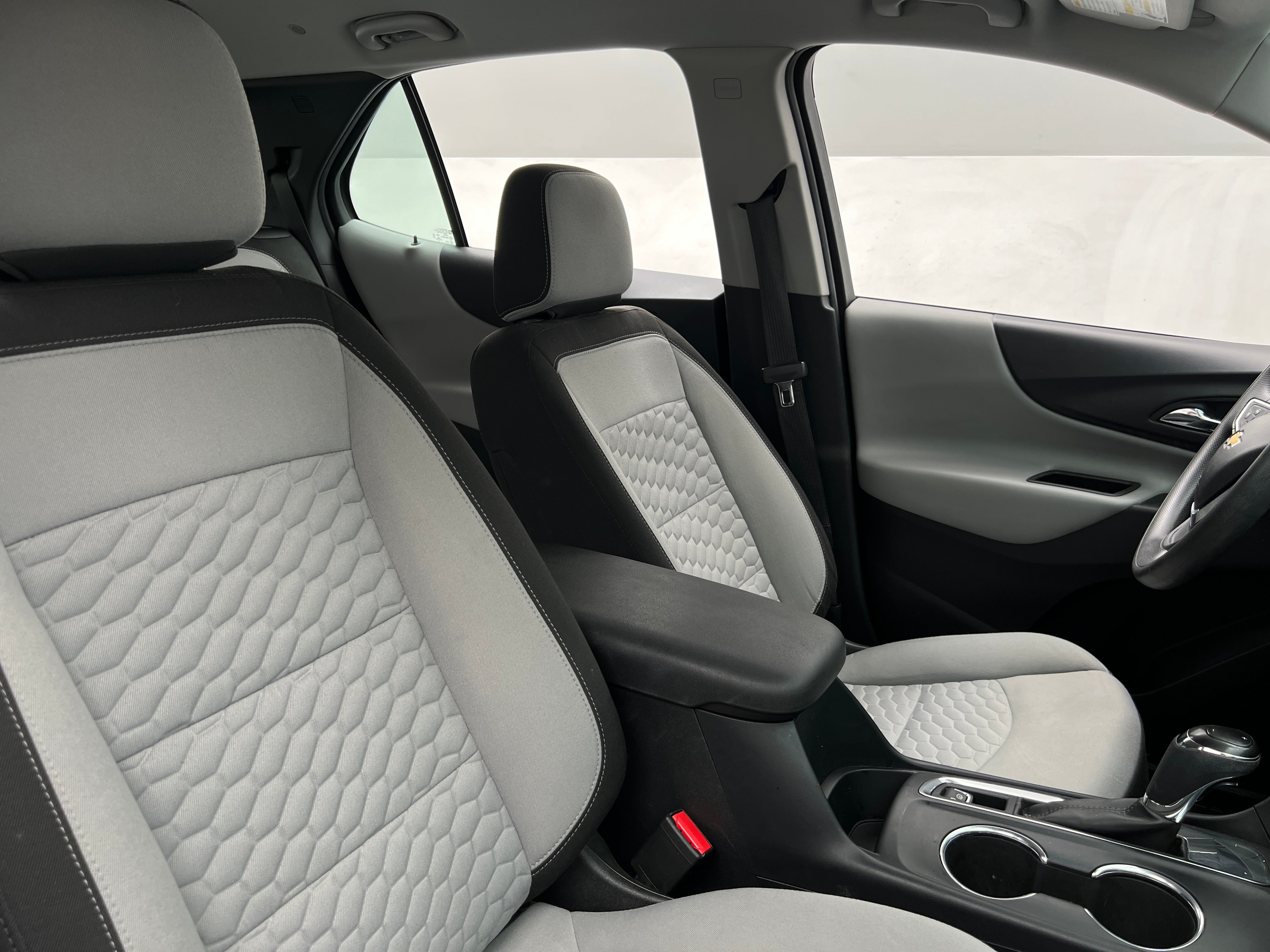 2019 Chevrolet Equinox LS 2