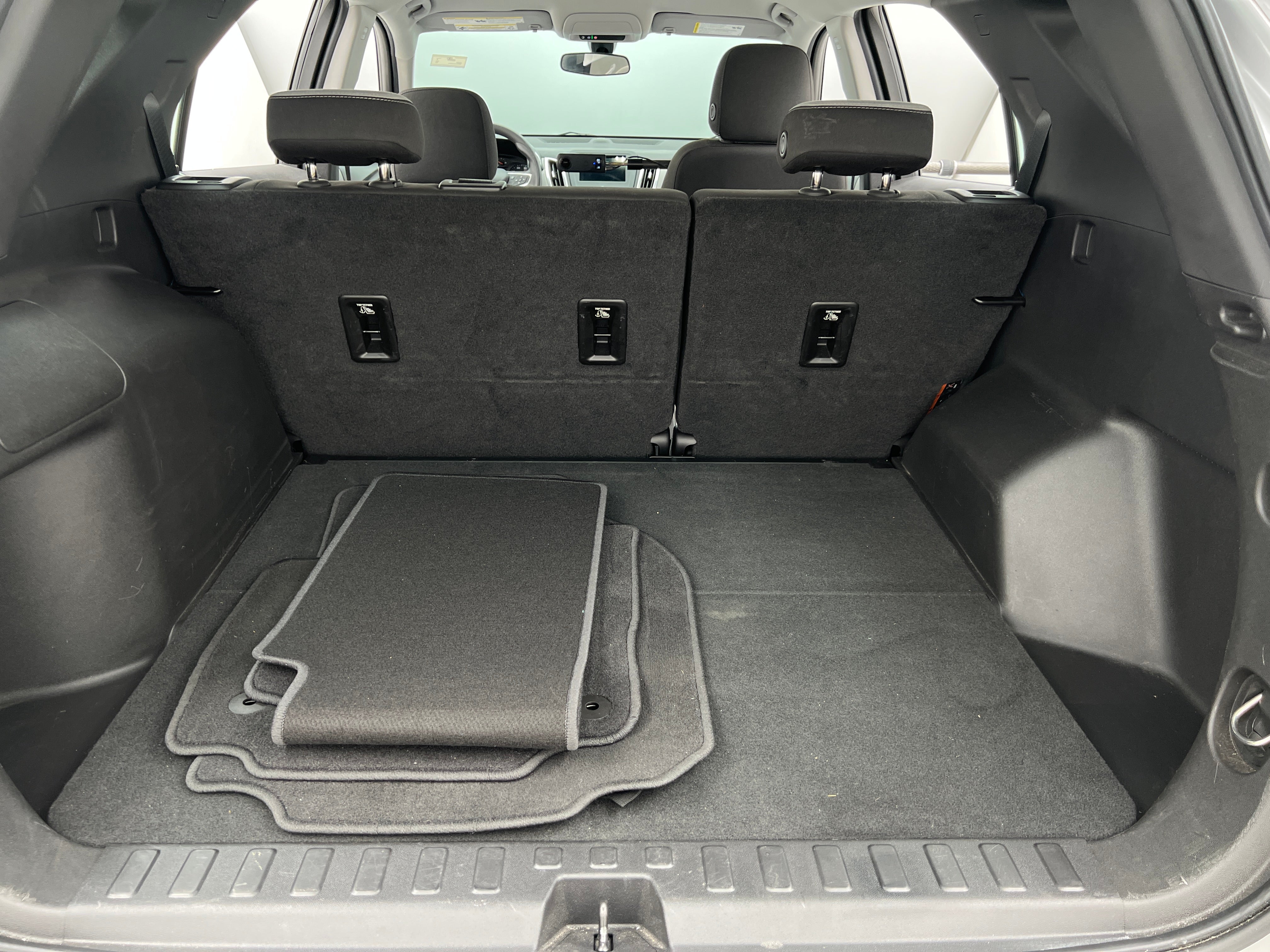 2019 Chevrolet Equinox LS 7