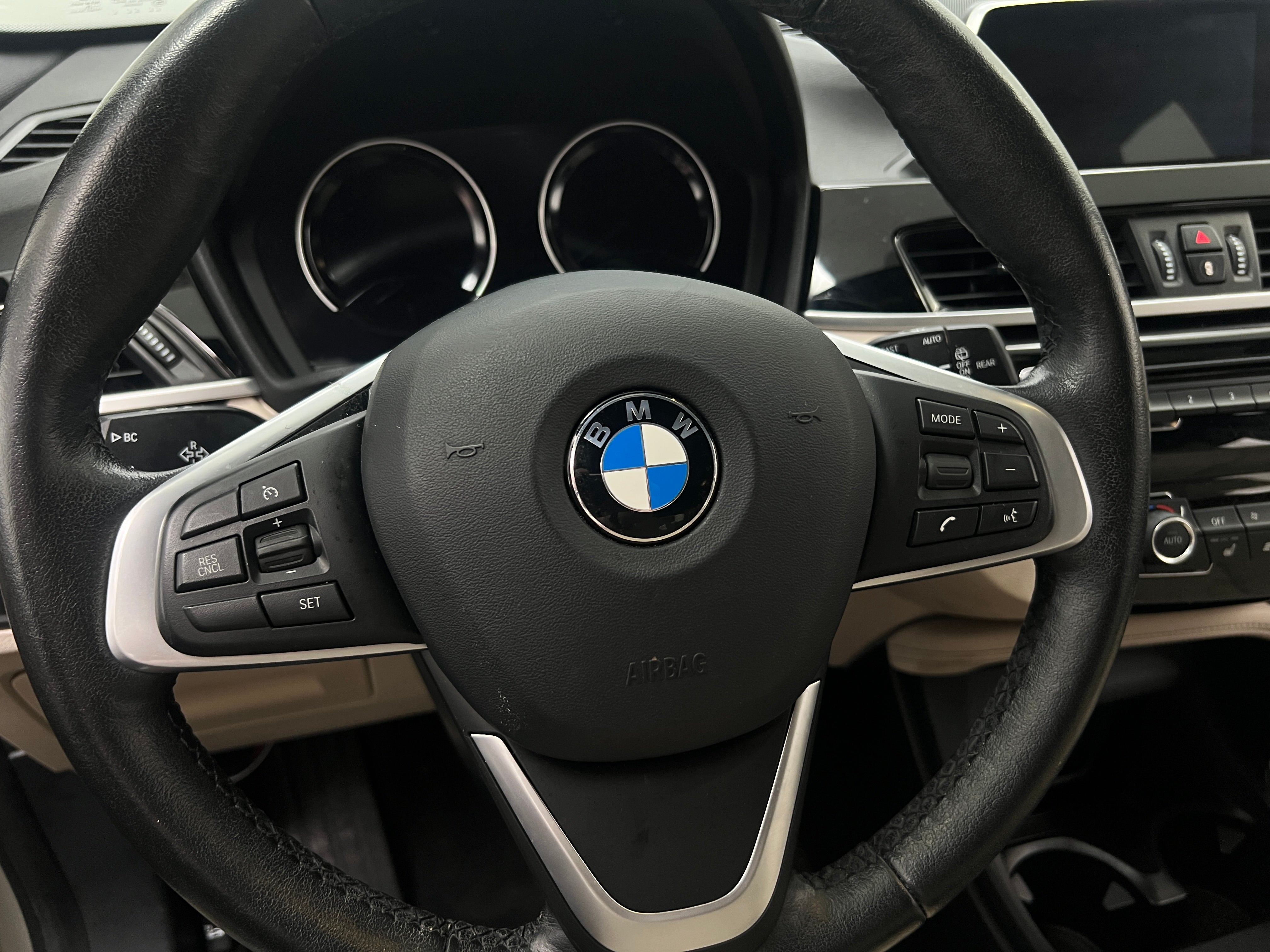 2019 BMW X1 xDrive28i 4