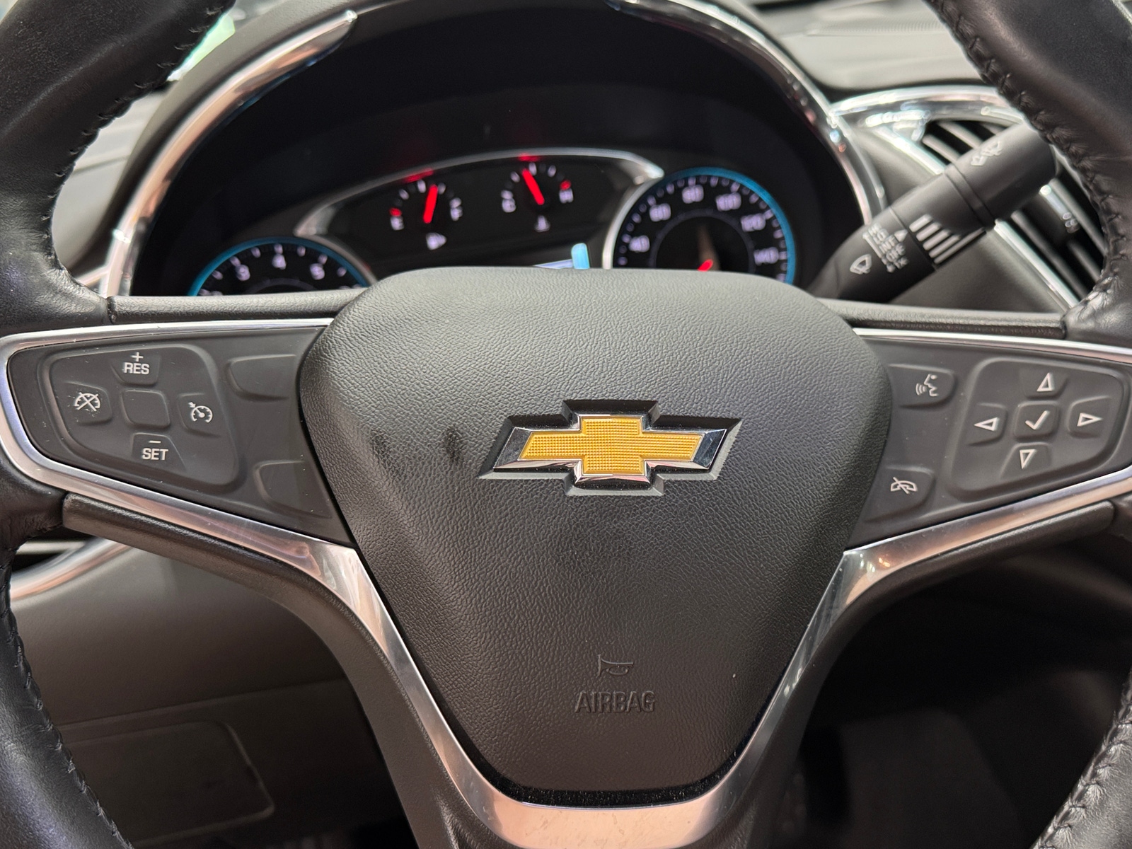 Thumbnail: 2018 Chevrolet Malibu - 4