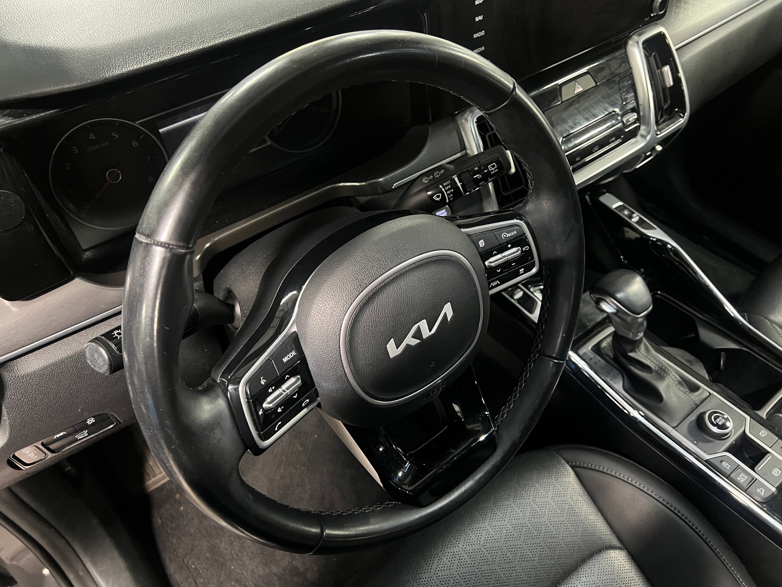 Thumbnail: 2022 Kia Sorento - 5