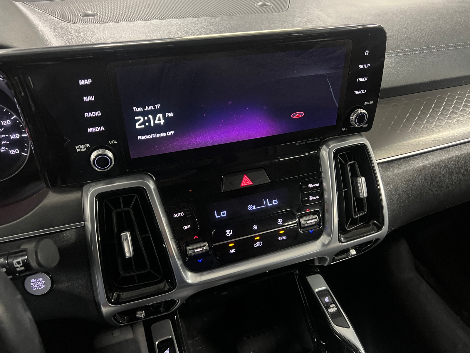 Thumbnail: 2022 Kia Sorento - 4