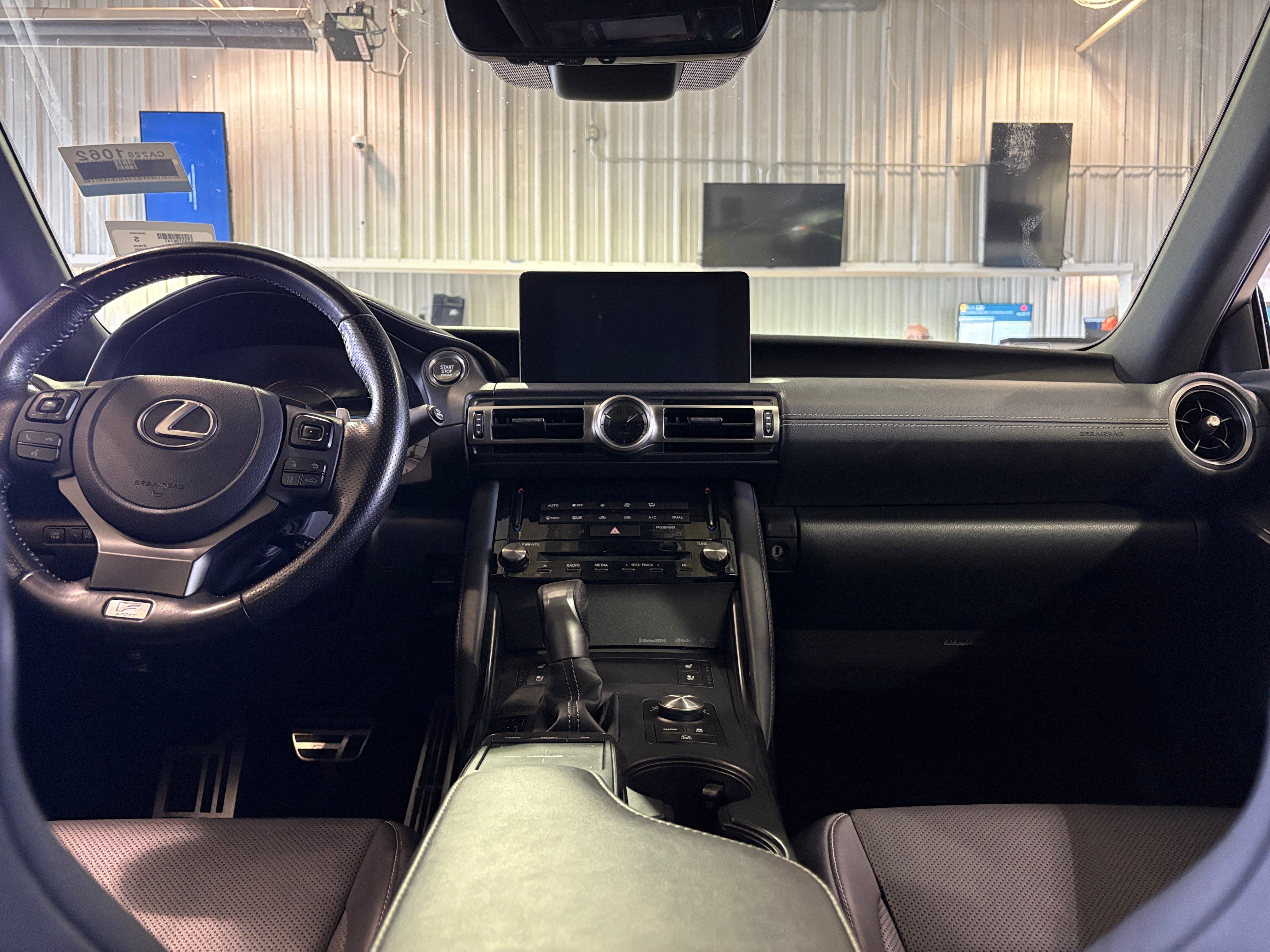 2022 Lexus IS 350 2