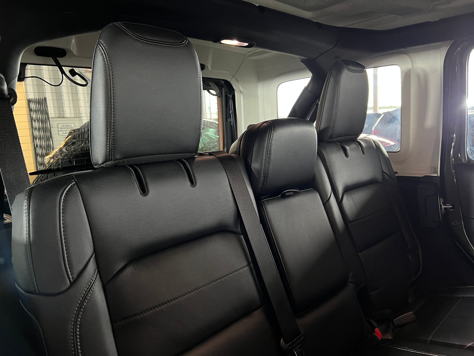 Thumbnail: 2020 Jeep Wrangler - 6