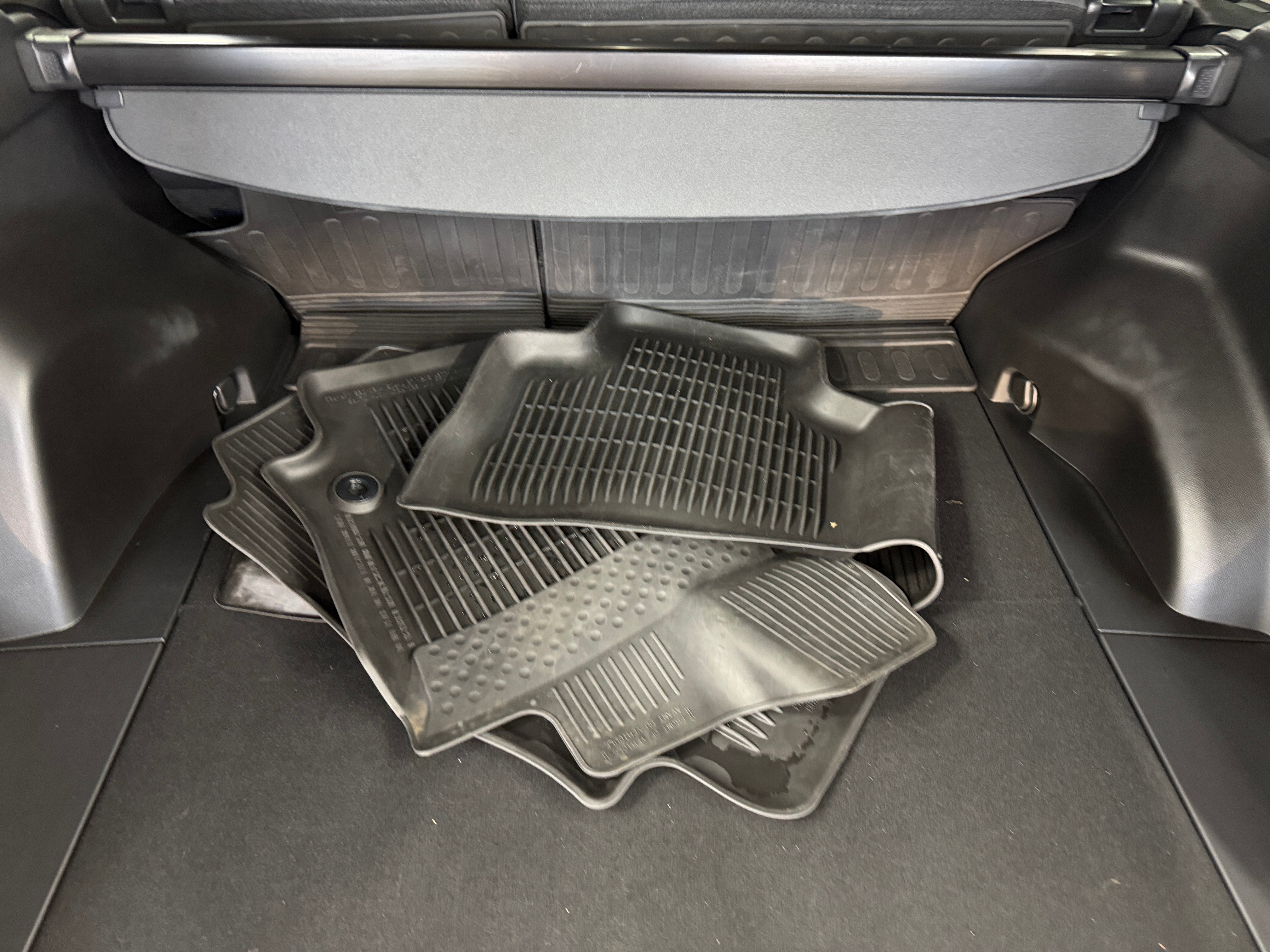 2023 Toyota RAV4 XLE 7