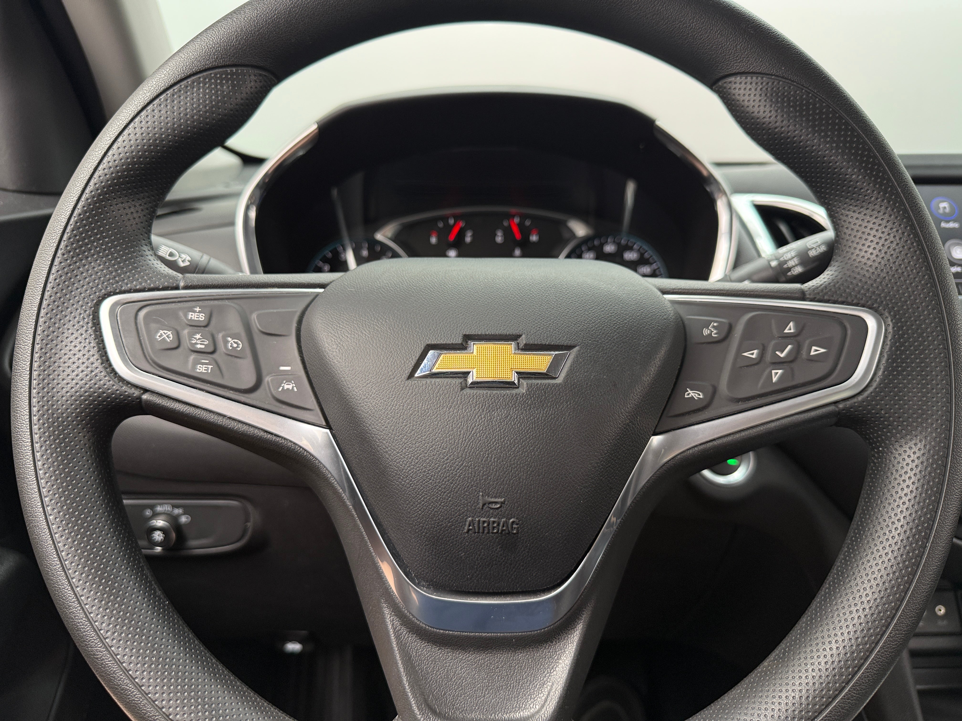 Thumbnail: 2023 Chevrolet Equinox - 5