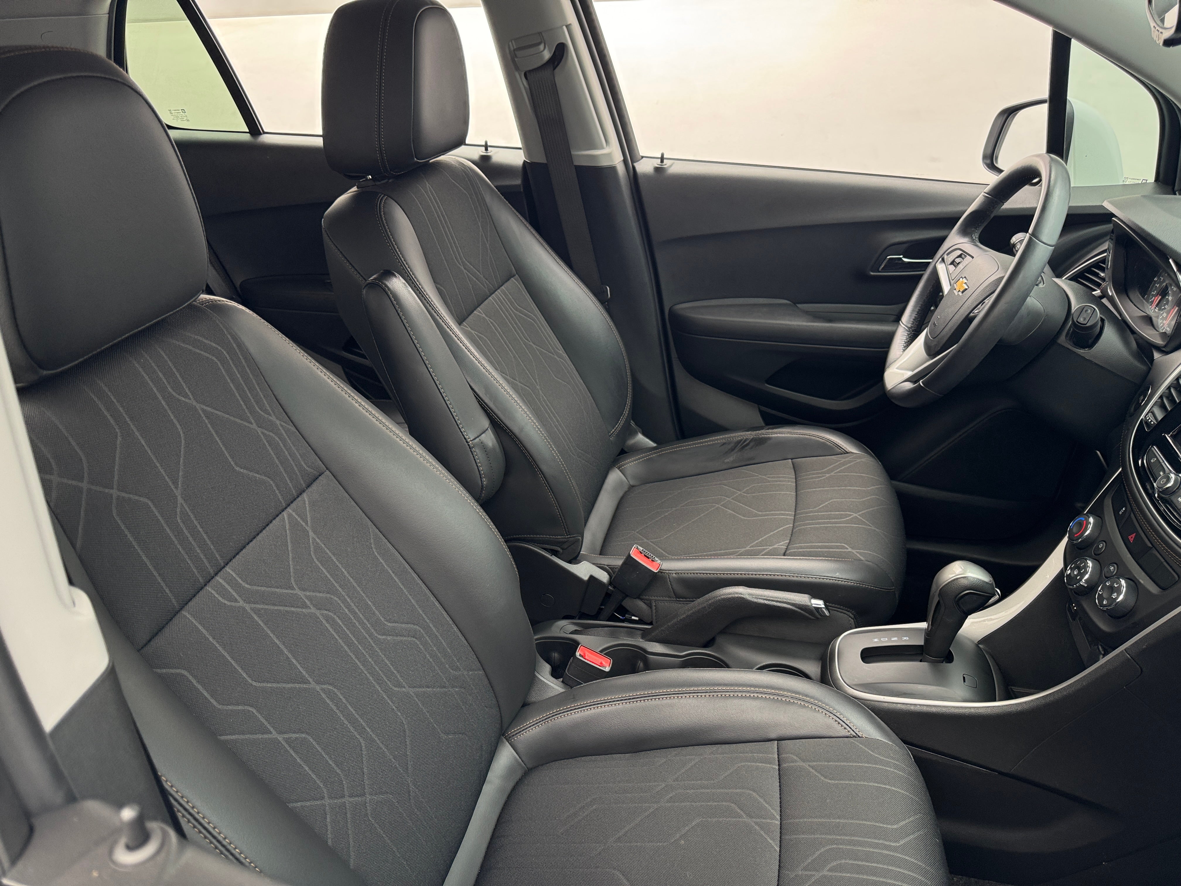 2020 Chevrolet Trax LT 2