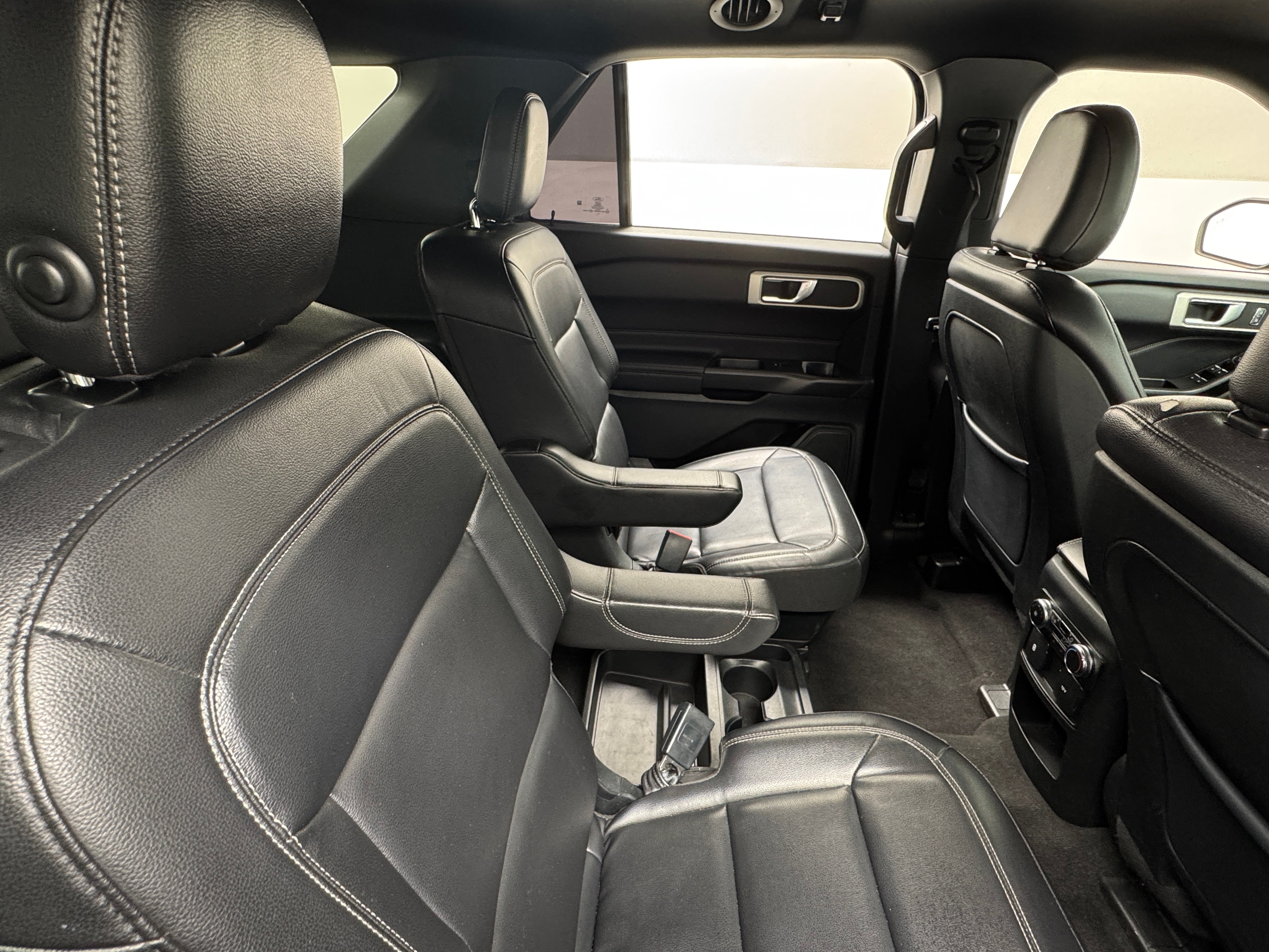 Thumbnail: 2020 Ford Explorer - 5