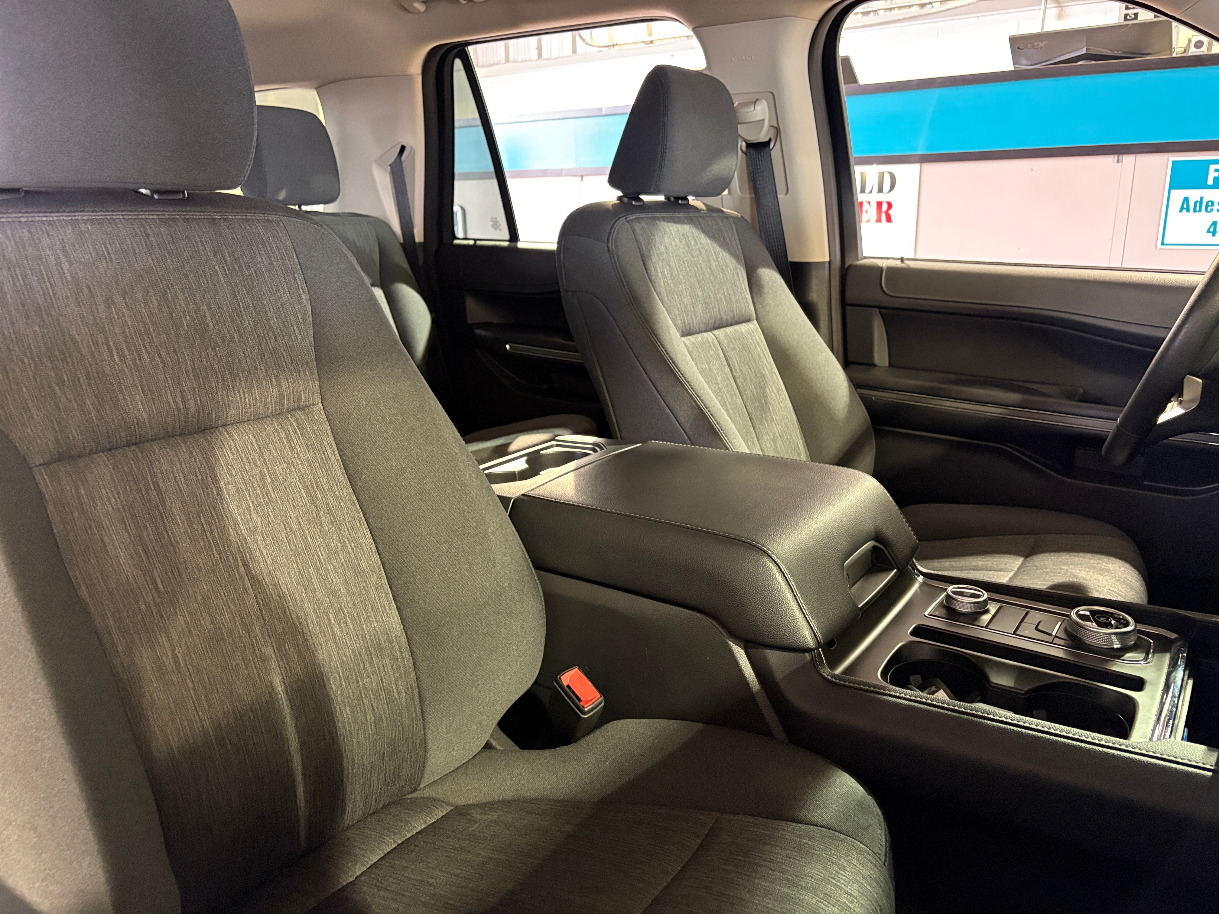 2024 Ford Expedition MAX XLT 2