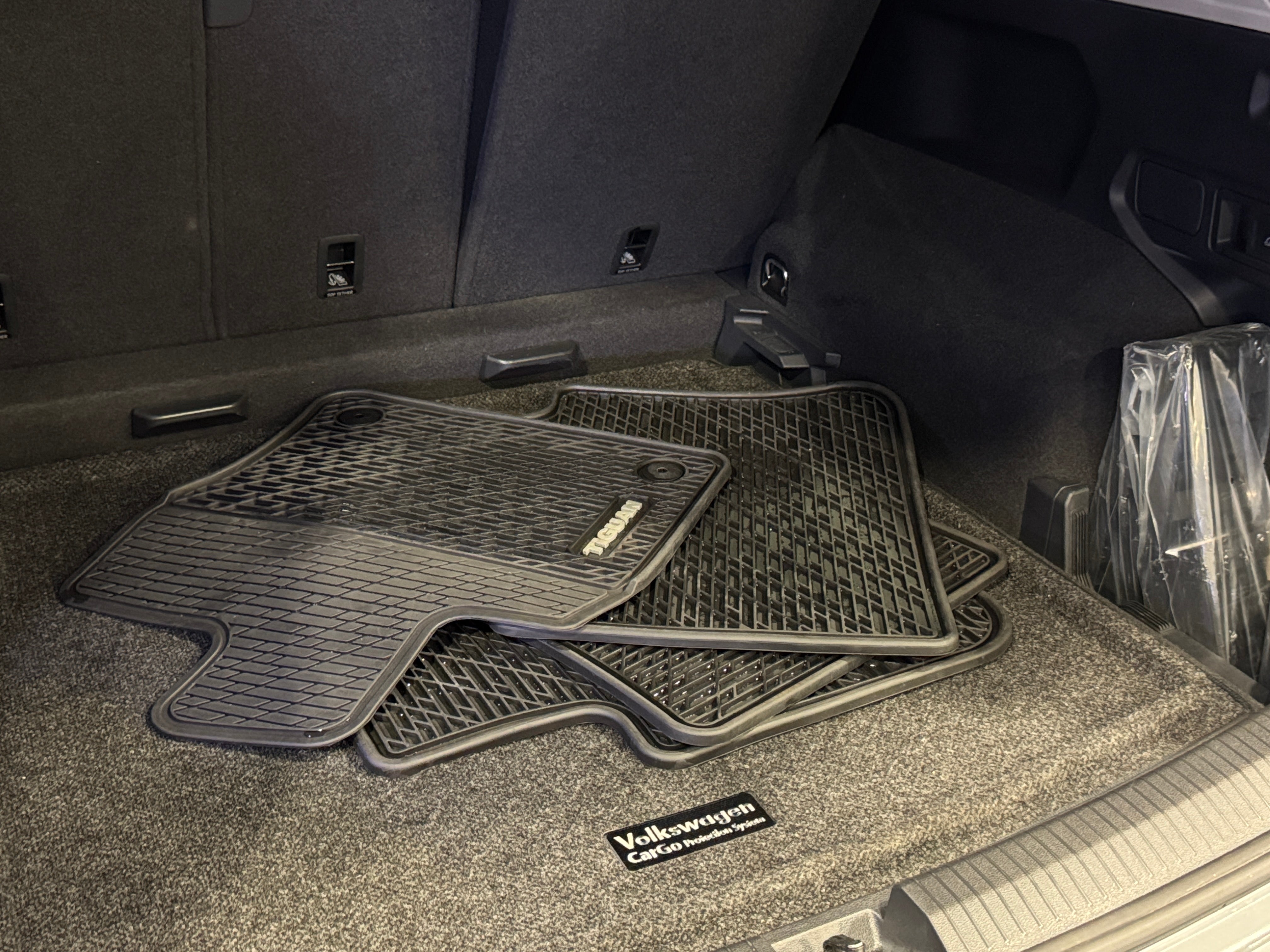 Thumbnail: 2023 Volkswagen Tiguan - 7