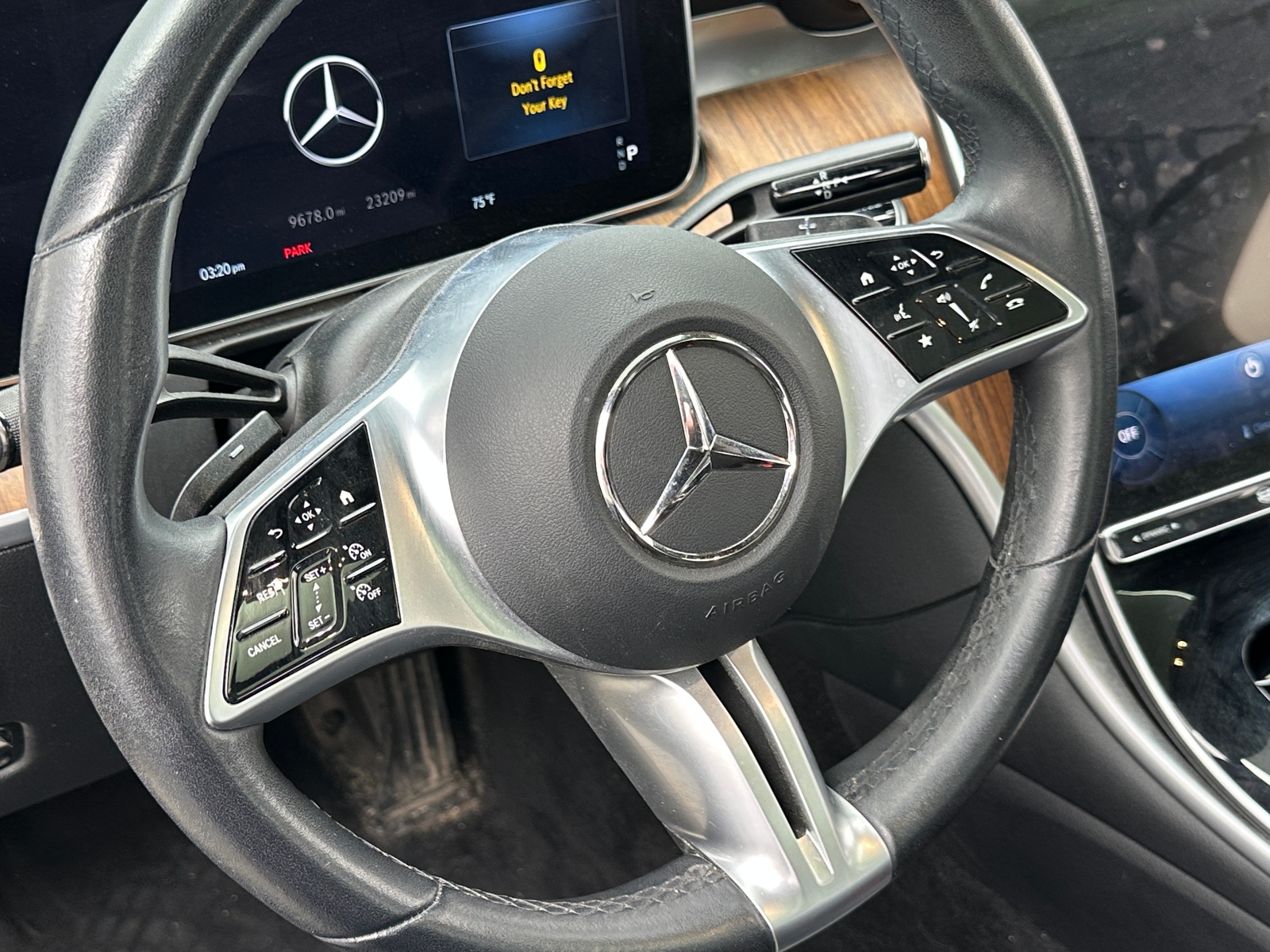 Thumbnail: 2022 Mercedes-Benz C-Class - 4