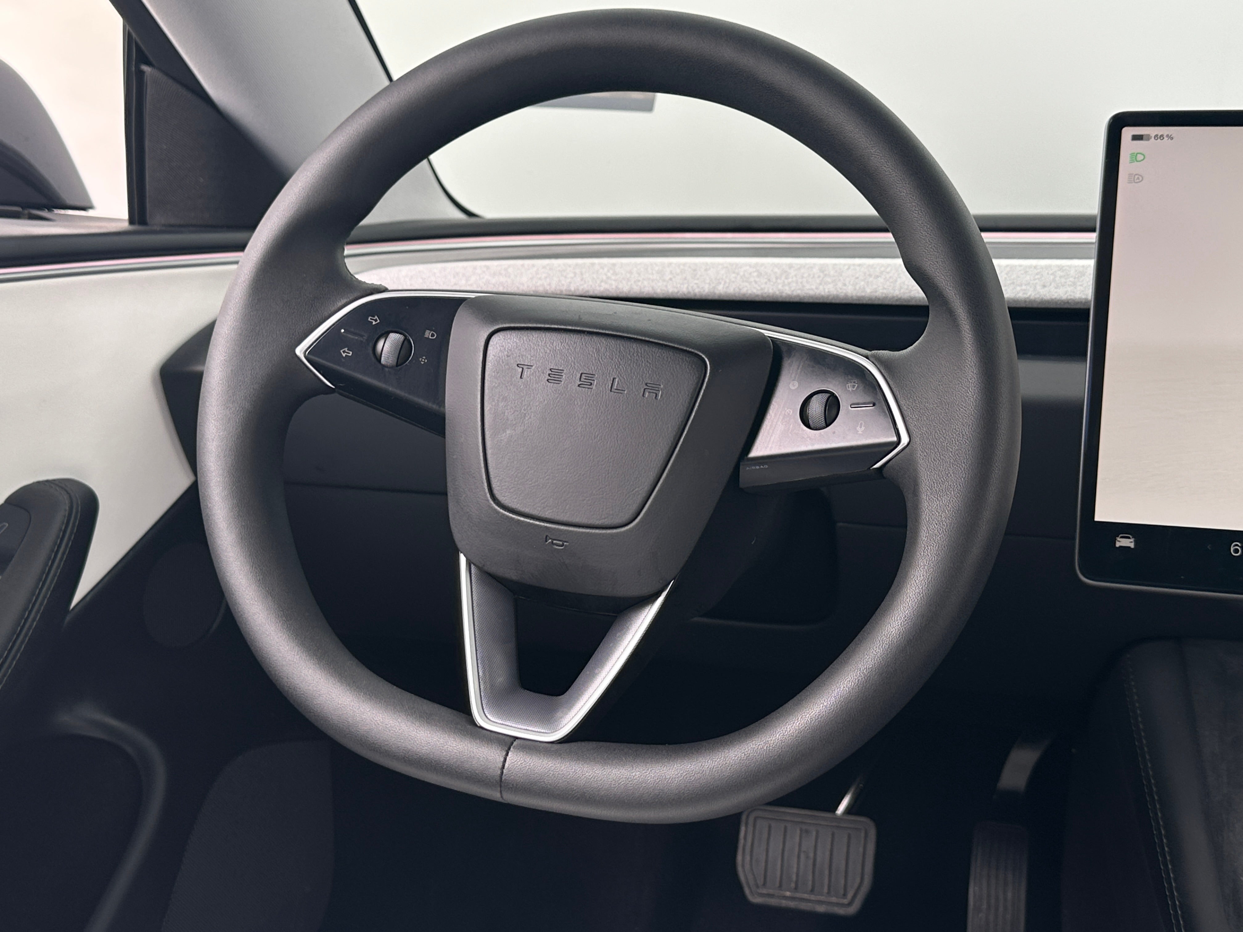 Thumbnail: 2025 Tesla Model 3 - 4