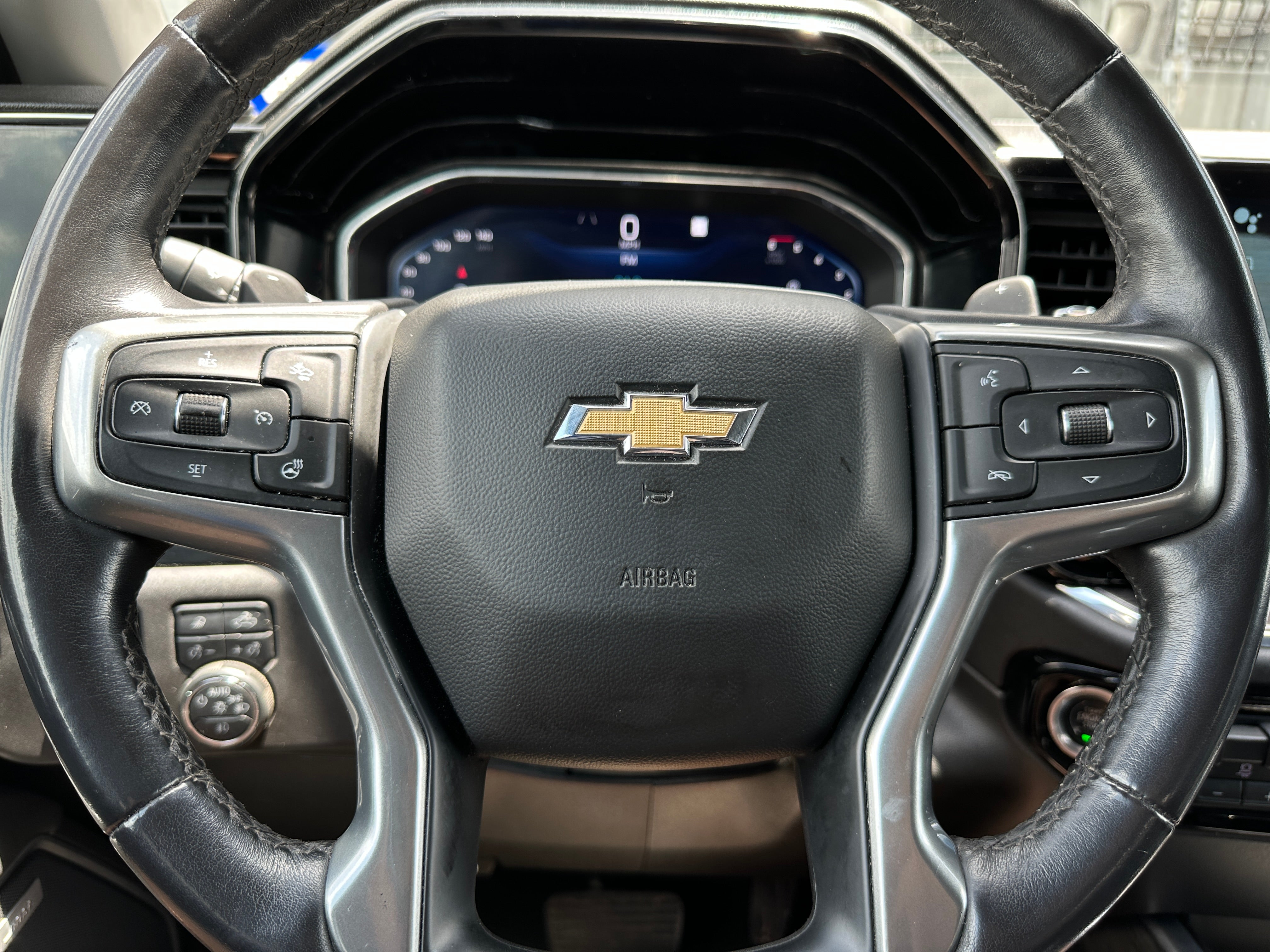 2023 Chevrolet Silverado 1500 LTZ 4