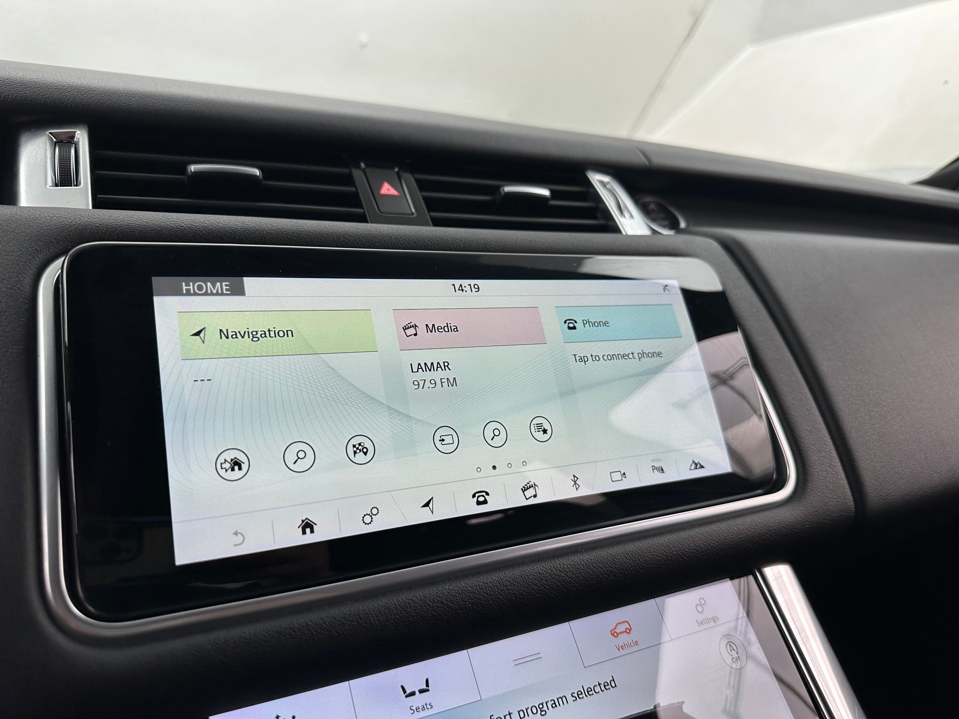 2020 Land Rover Range Rover Sport HSE 3